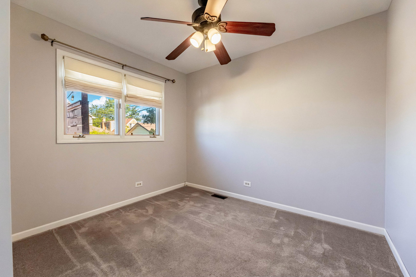 11134 S Sawyer Avenue Property Photo 7