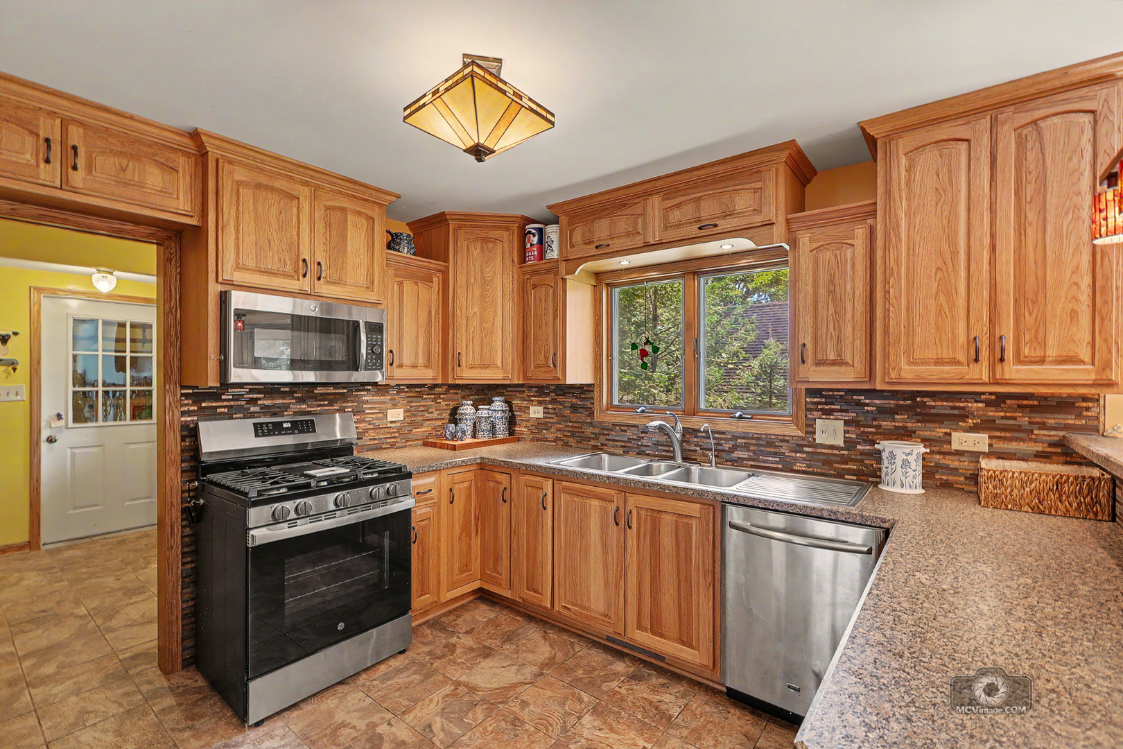 16624 S Parker Road Property Photo 12