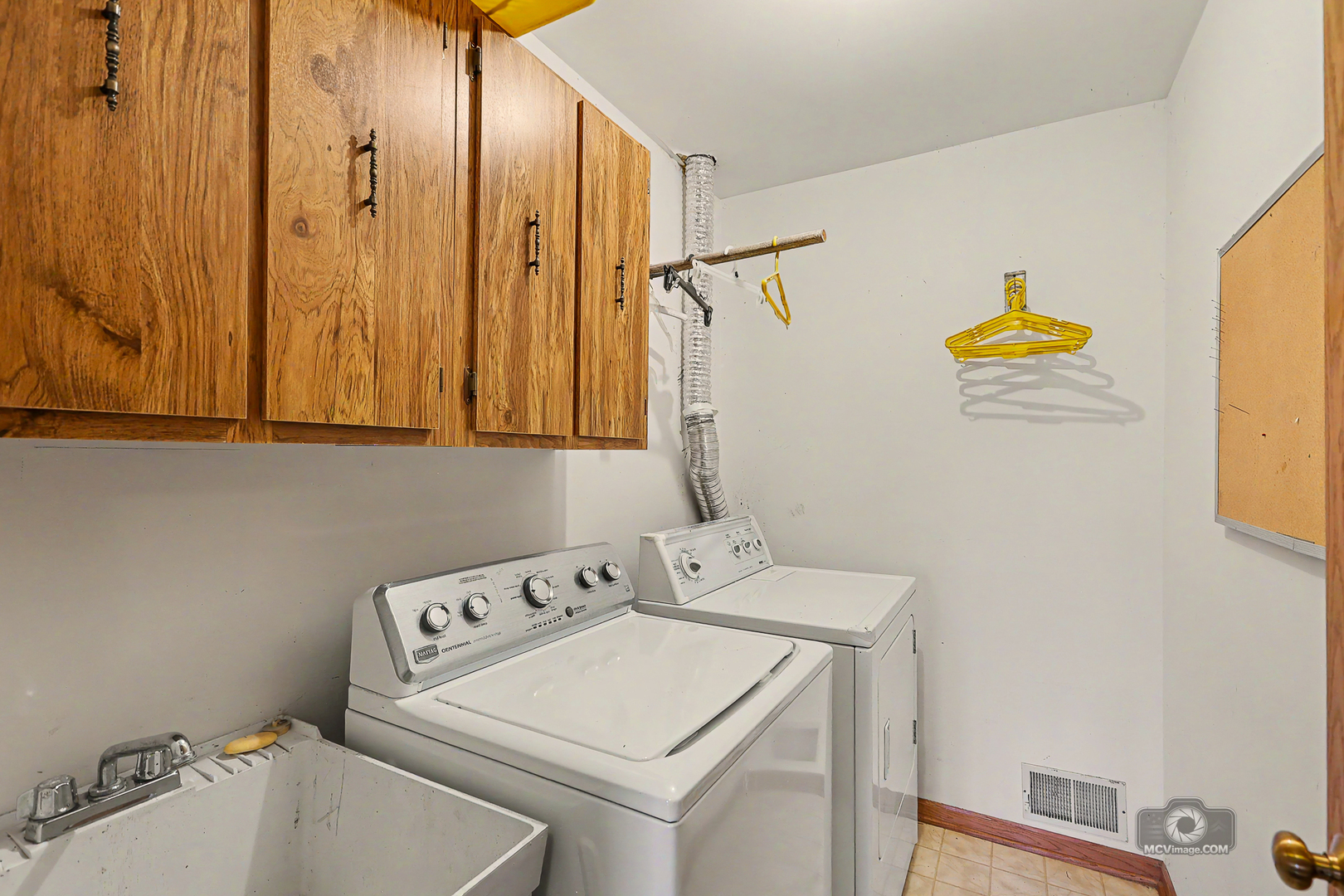 16624 S Parker Road Property Photo 29