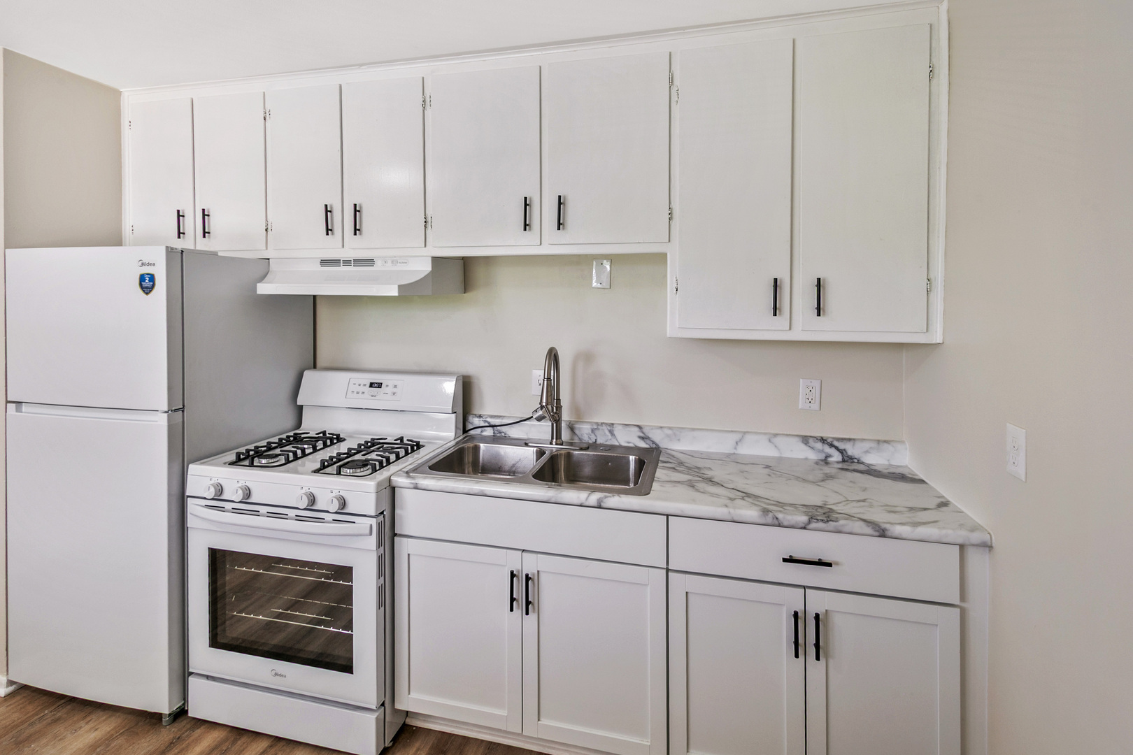 991 Tollview Avenue 10 Property Photo 2