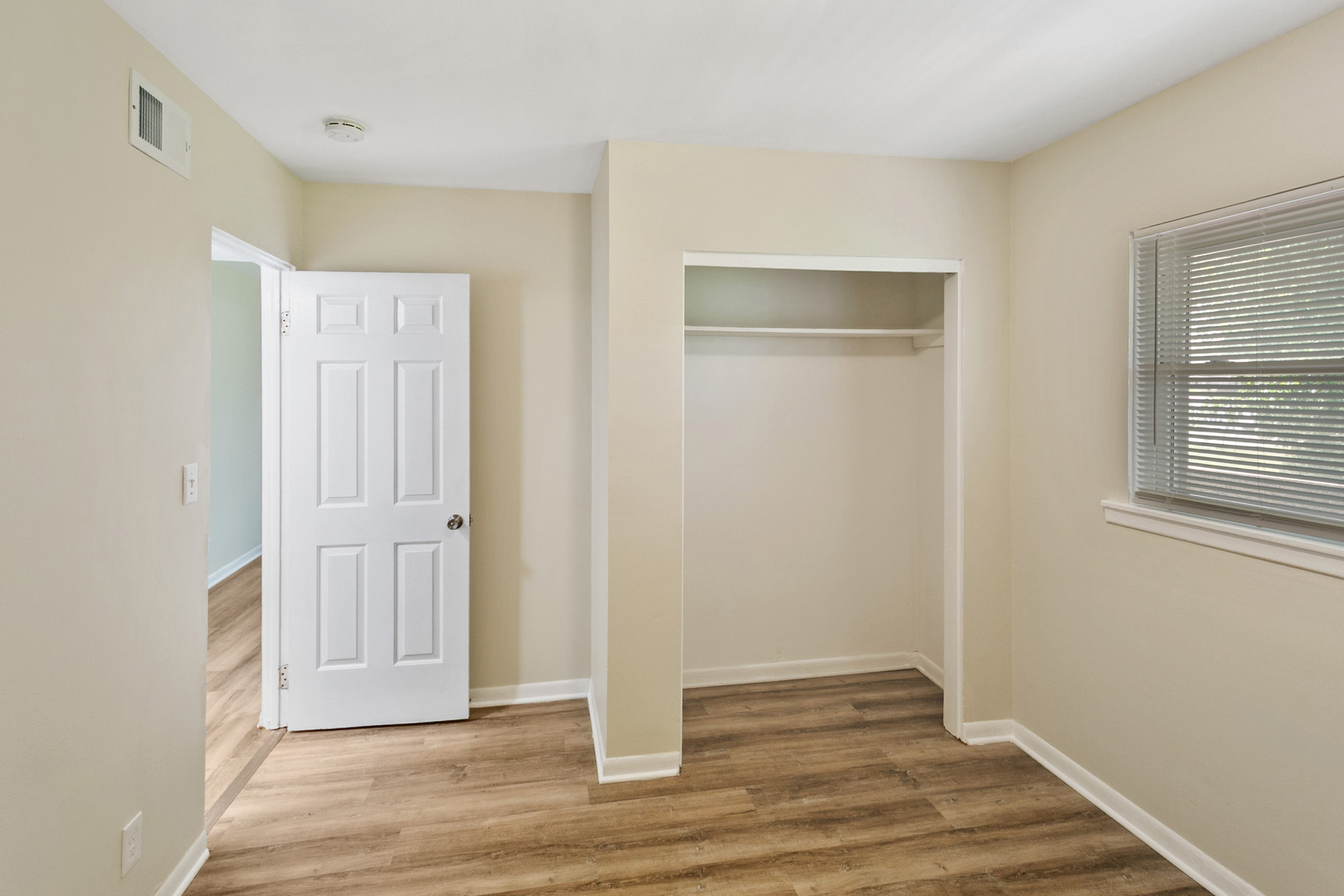 991 Tollview Avenue 10 Property Photo 7