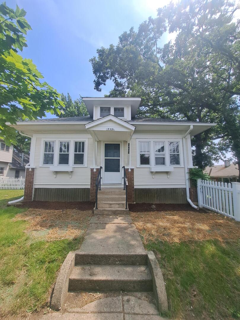 14407 Beacon Avenue Property Photo 1