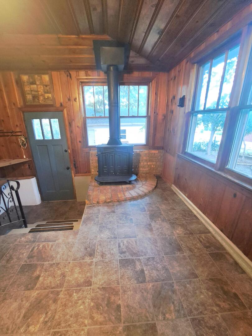14407 Beacon Avenue Property Photo 14