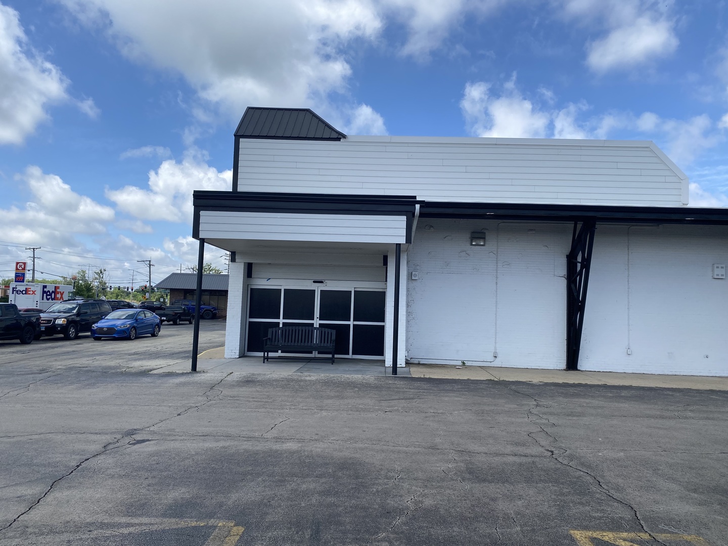 710 W Baltimore Street Property Photo 1