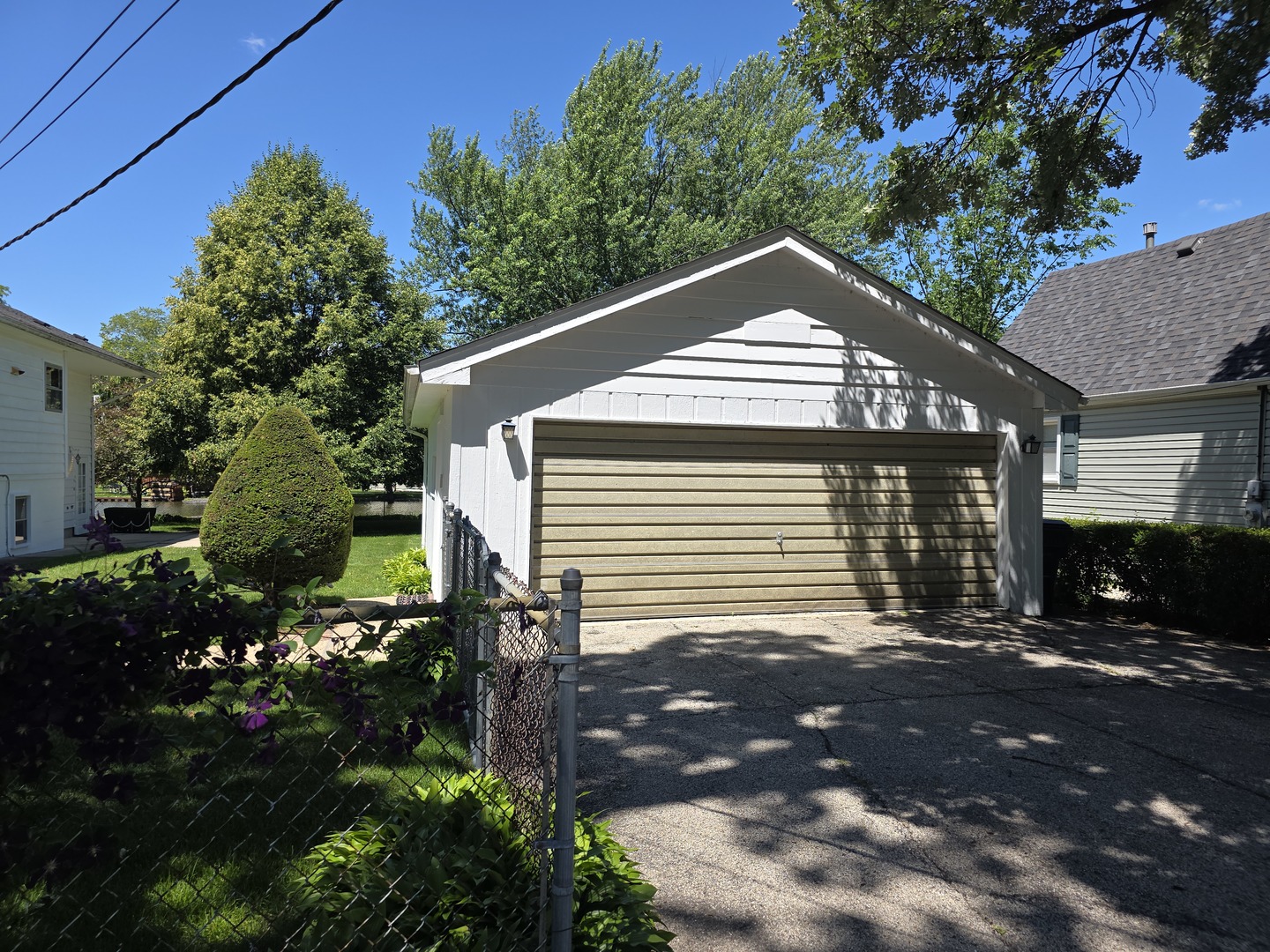 26418 N Willow Avenue Property Photo 5