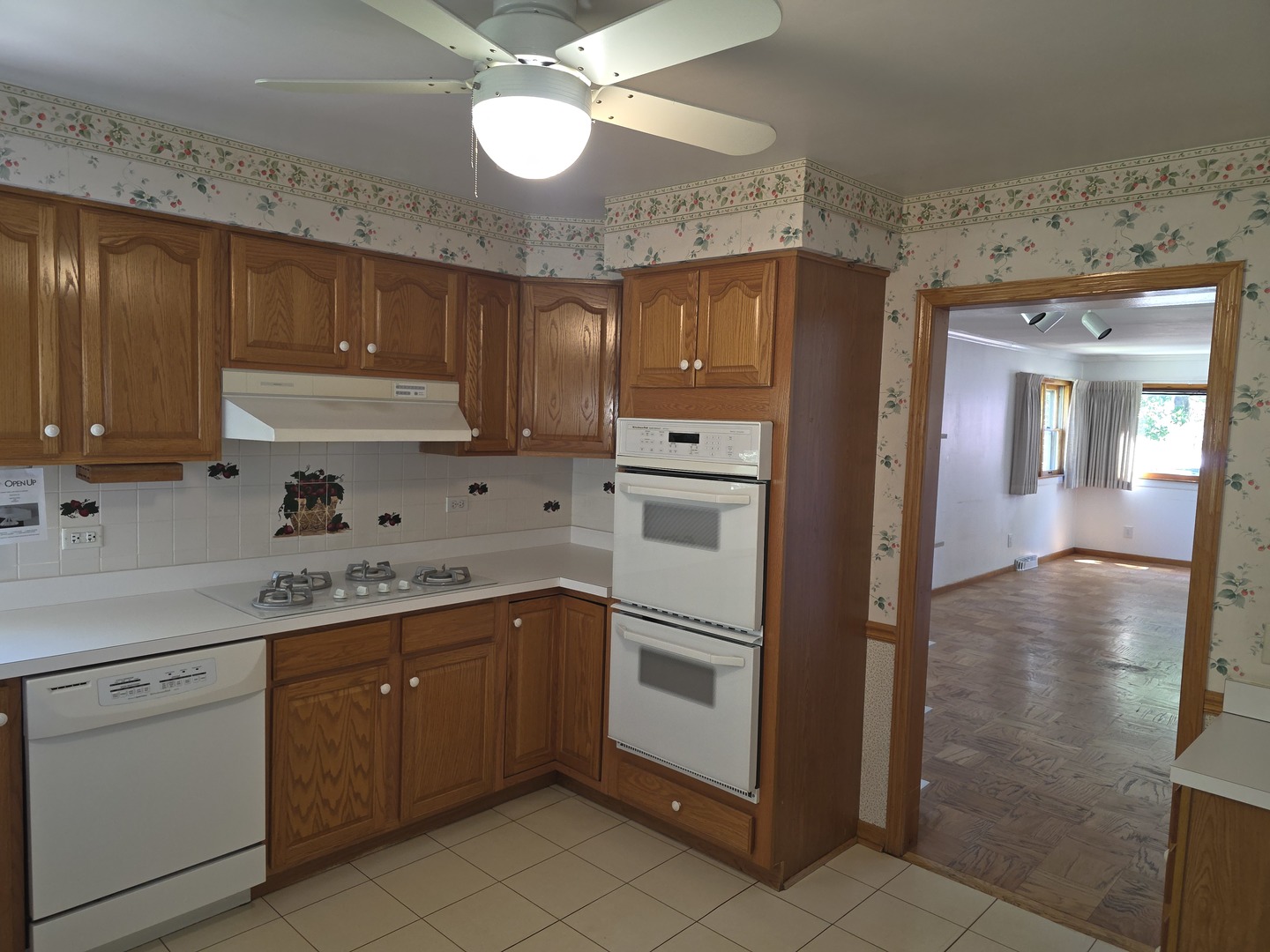 26418 N Willow Avenue Property Photo 9