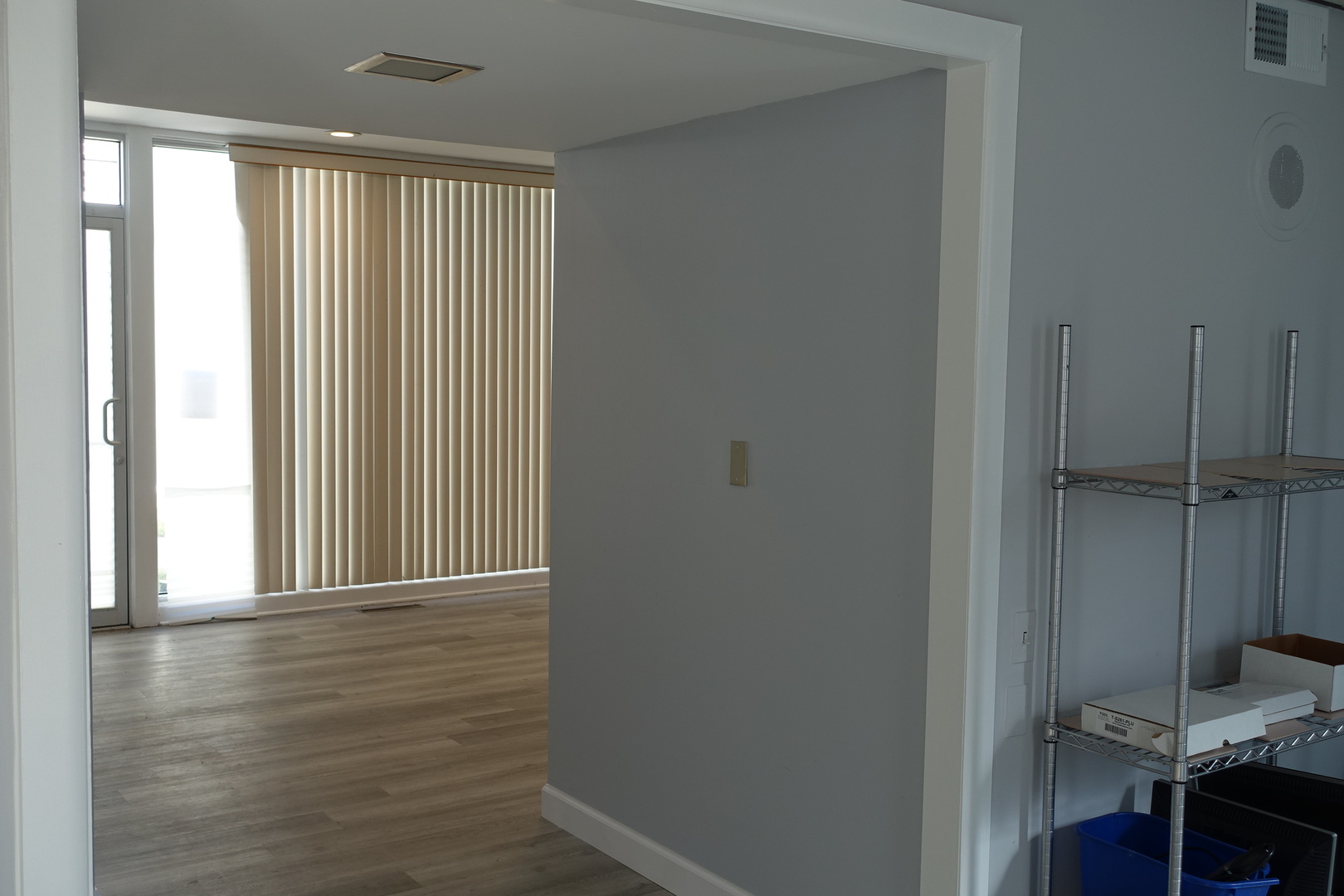 3300 W Peterson Avenue Property Photo 6