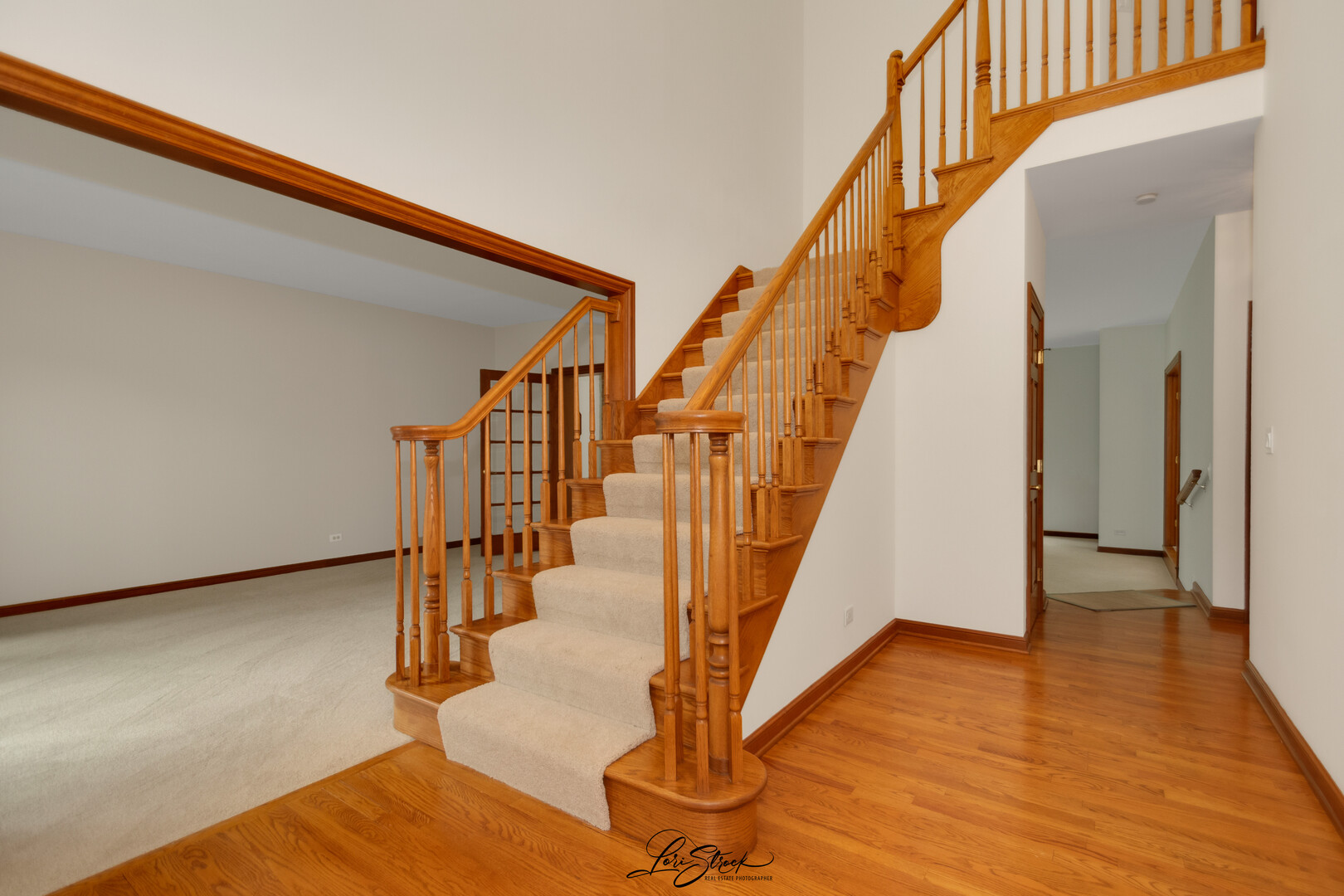 542 W Rosiland Drive Property Photo 8