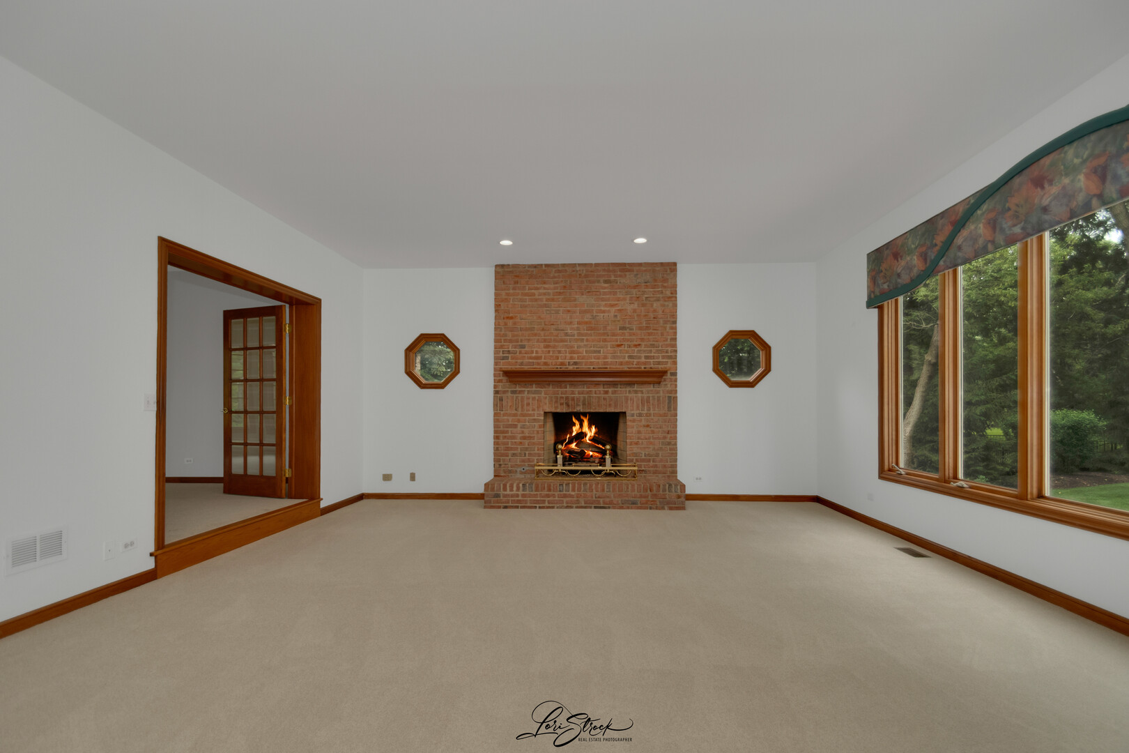 542 W Rosiland Drive Property Photo 14