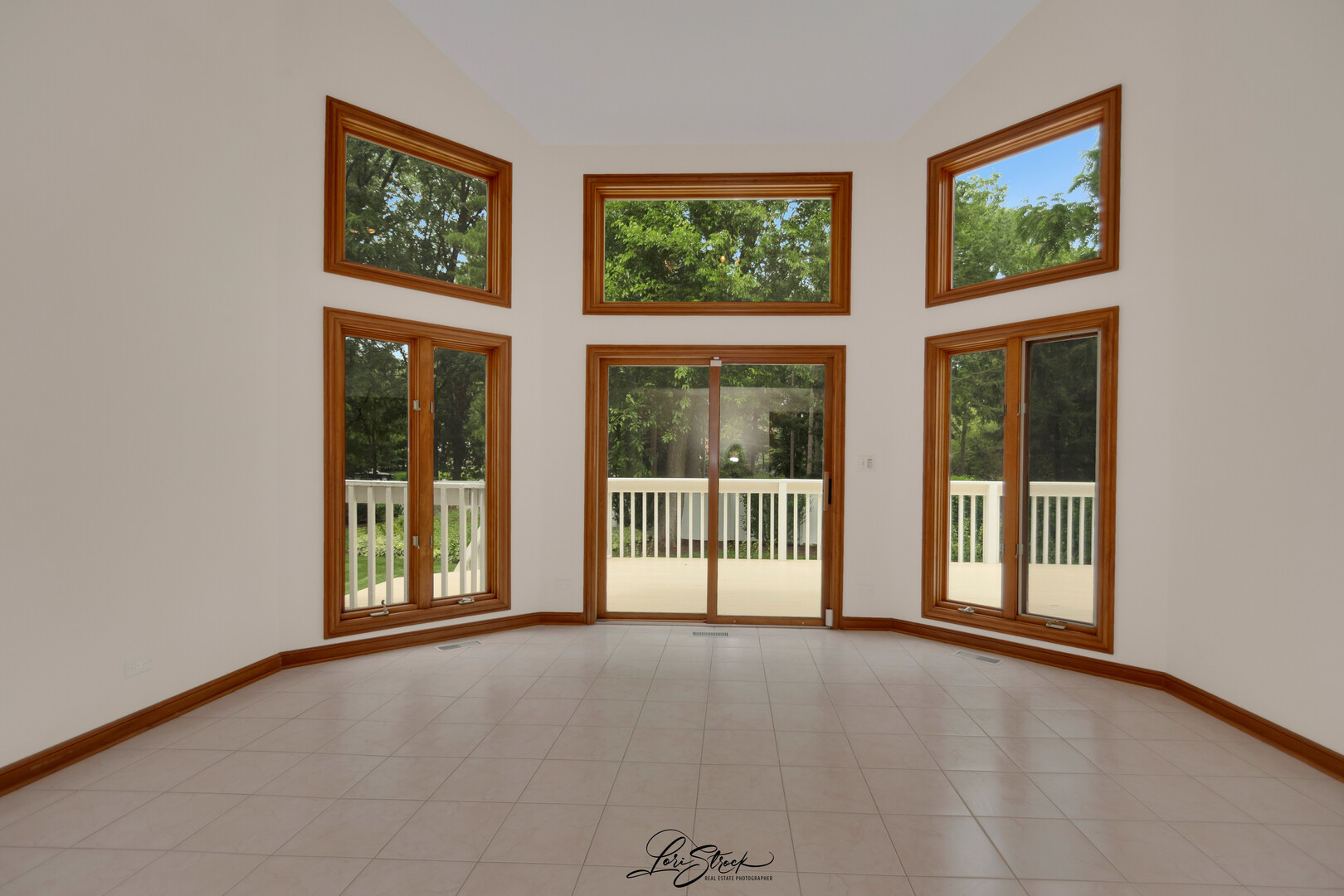 542 W Rosiland Drive Property Photo 16