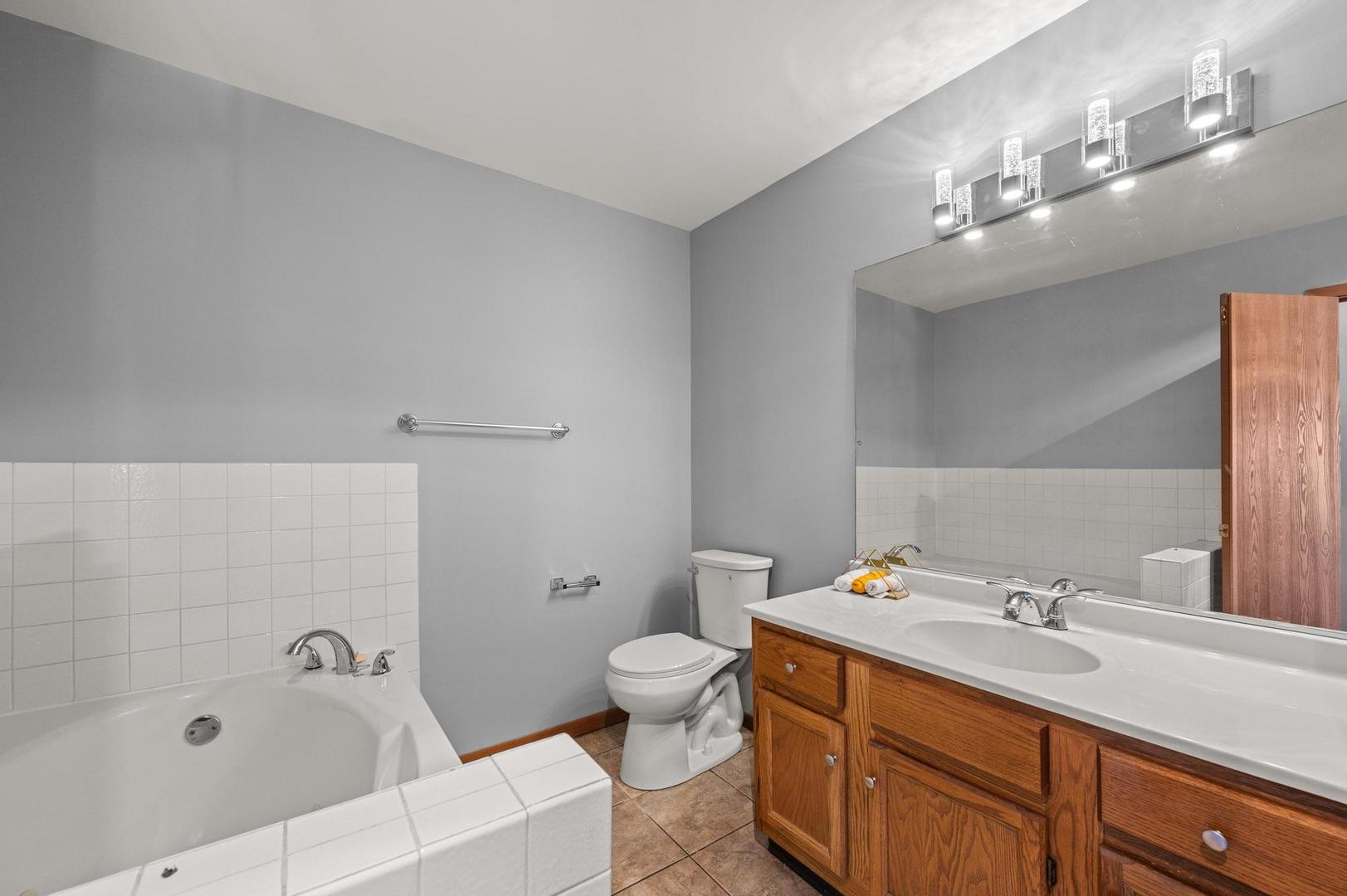 272 Park Ridge Lane A Property Photo 18