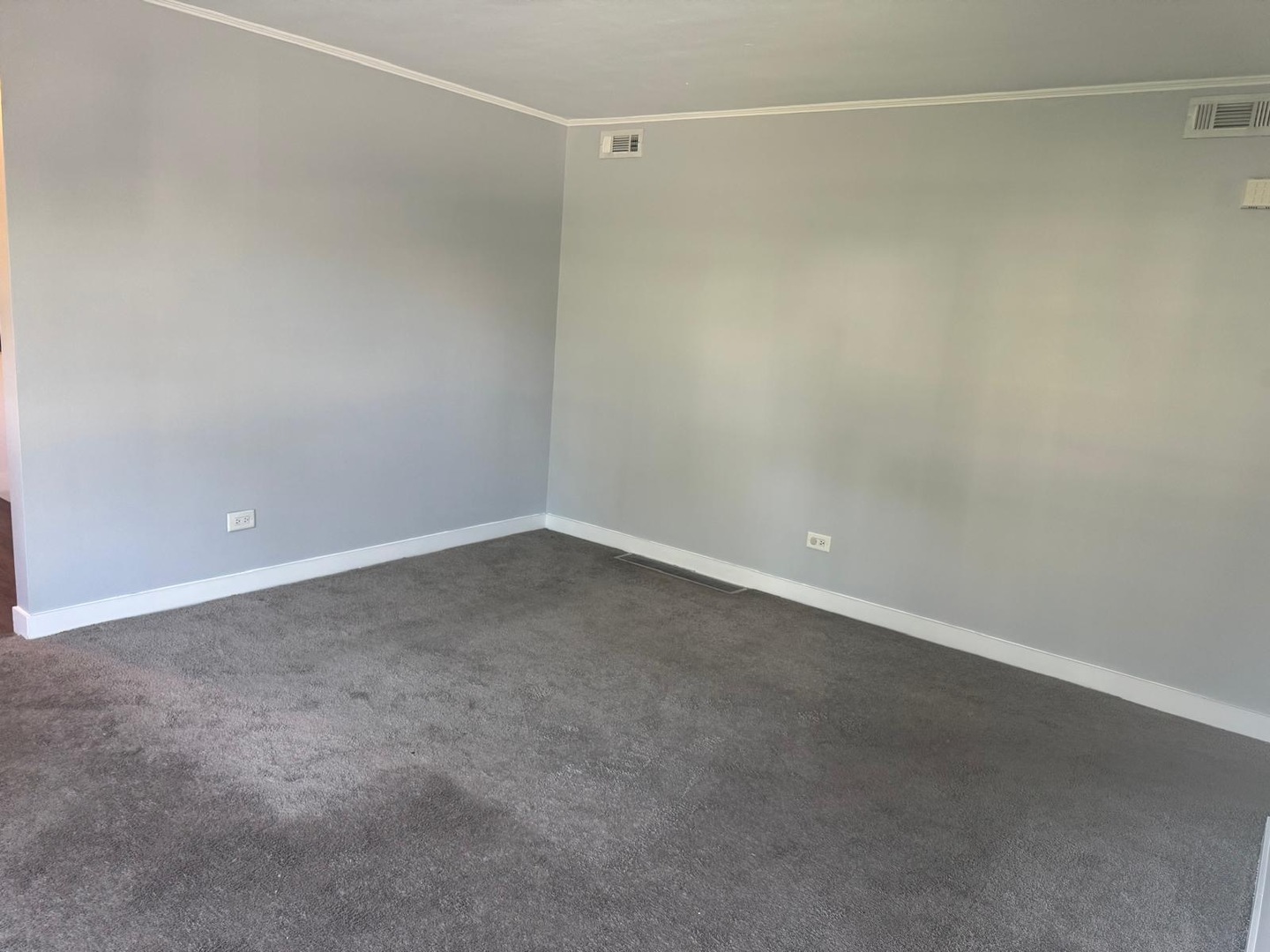 28 W Willow Street Property Photo 6