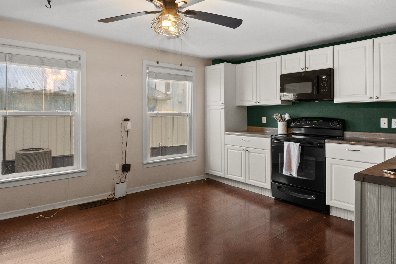 716 10th Street Property Photo 11