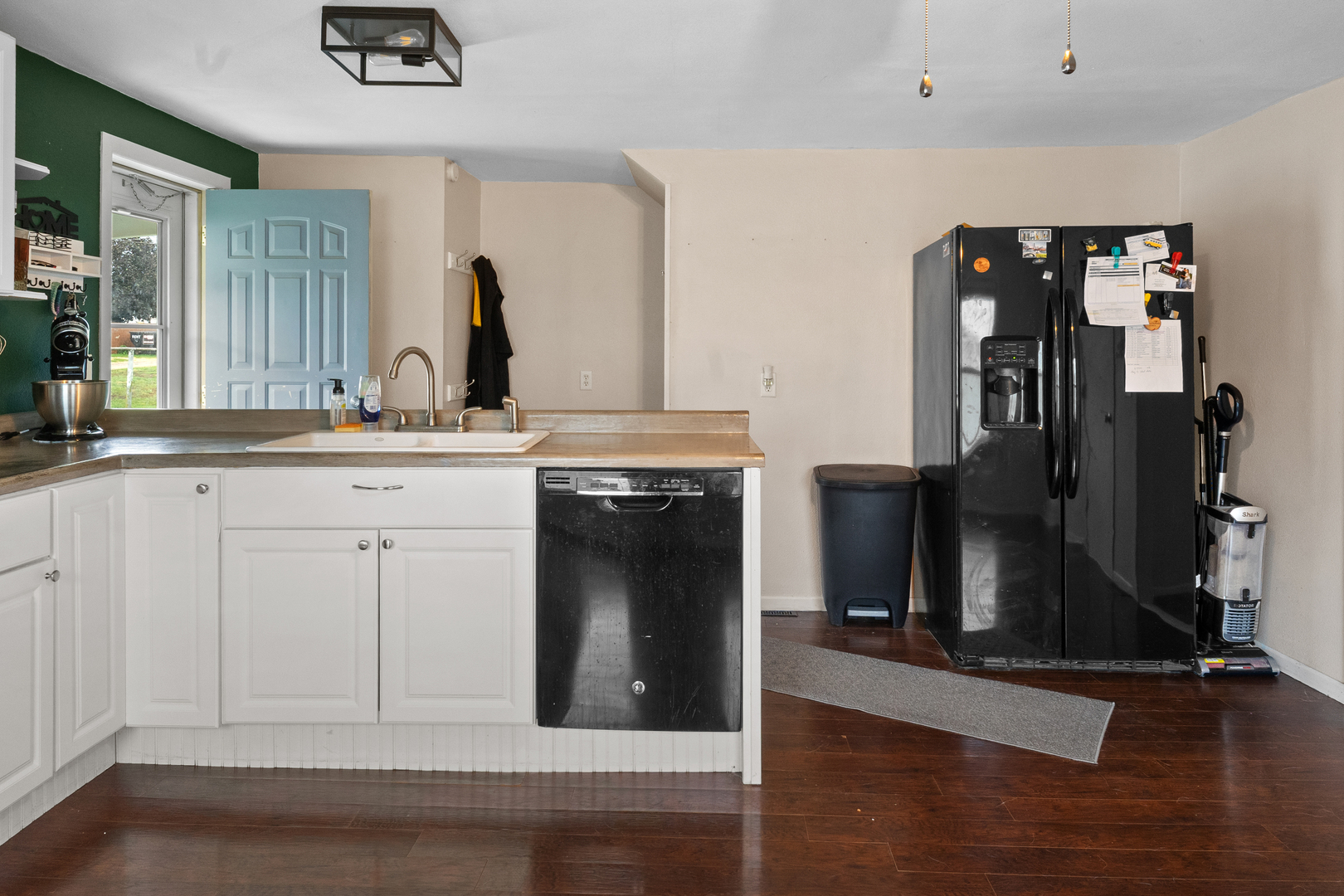 716 10th Street Property Photo 12