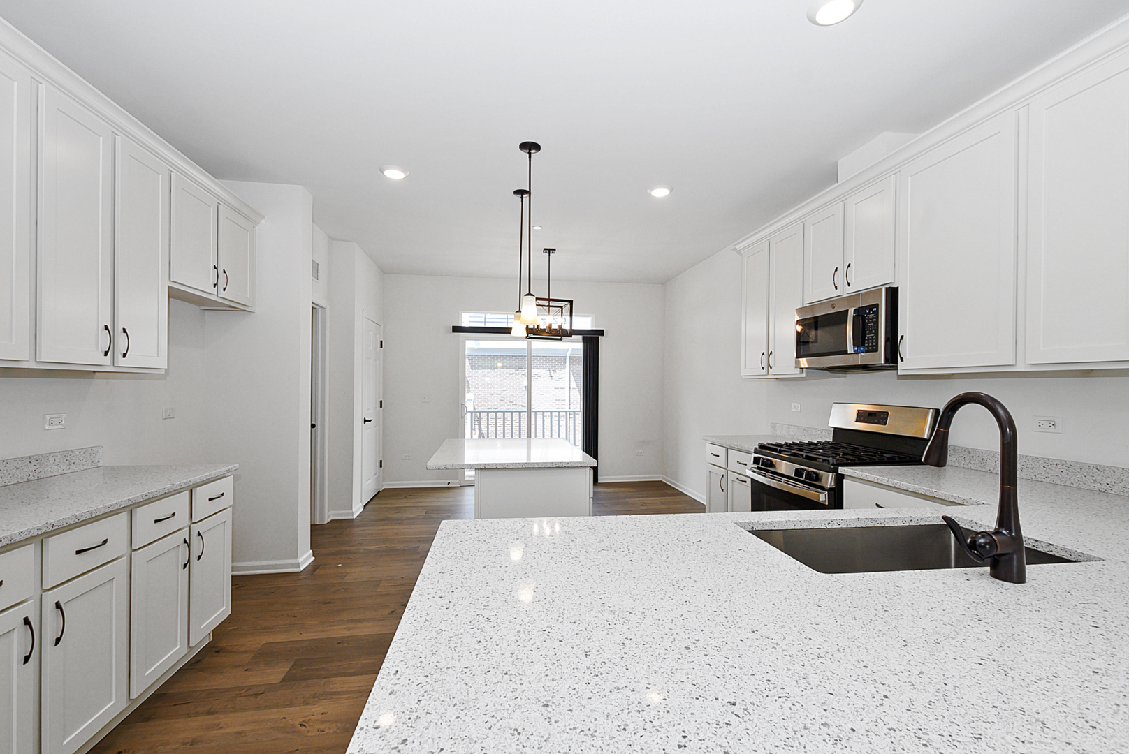 9242 143rd Street Property Photo 8