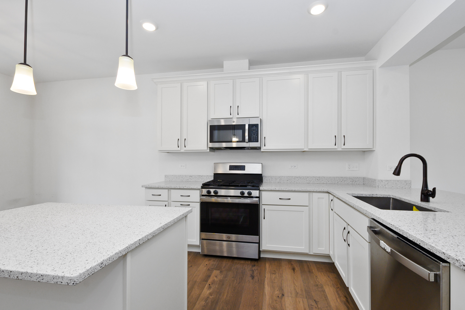 9242 143rd Street Property Photo 9