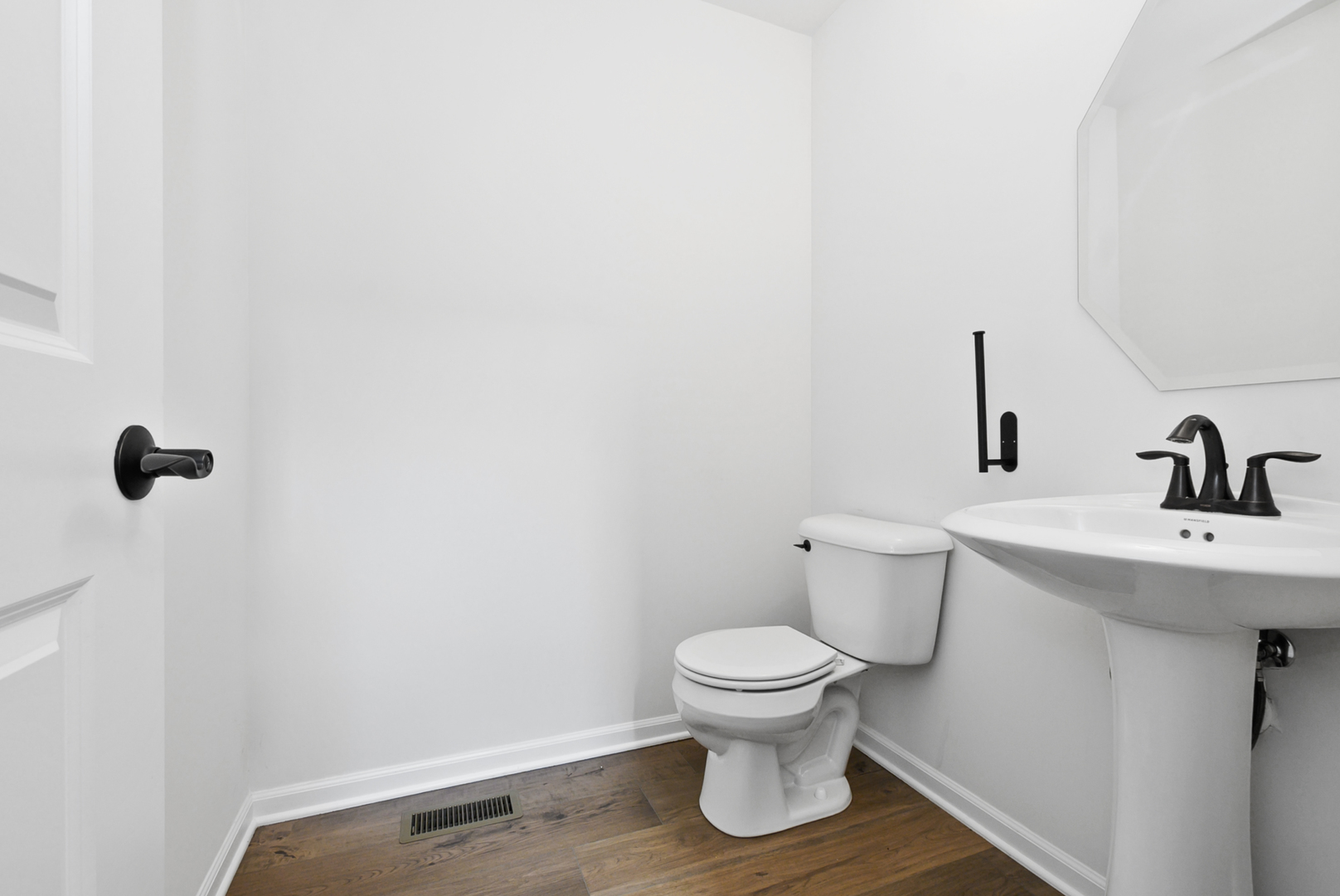 9242 143rd Street Property Photo 17