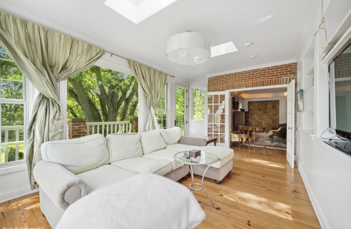 82 Woodley Road Property Photo 12