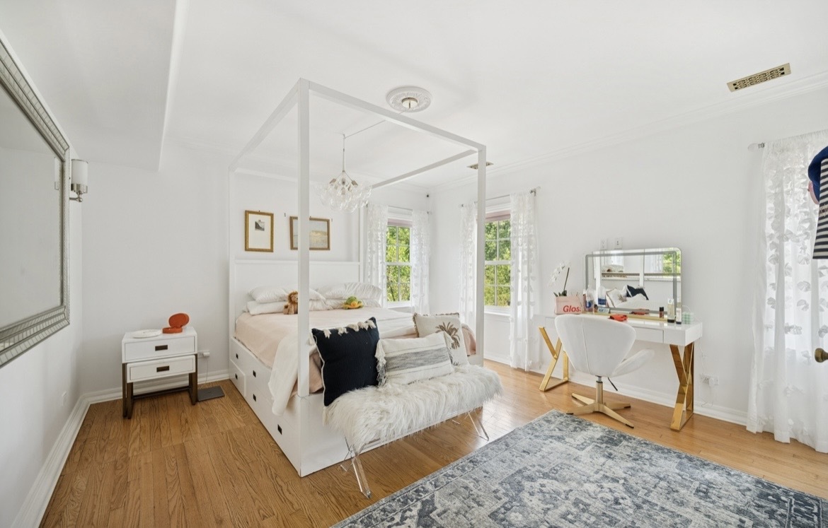 82 Woodley Road Property Photo 14