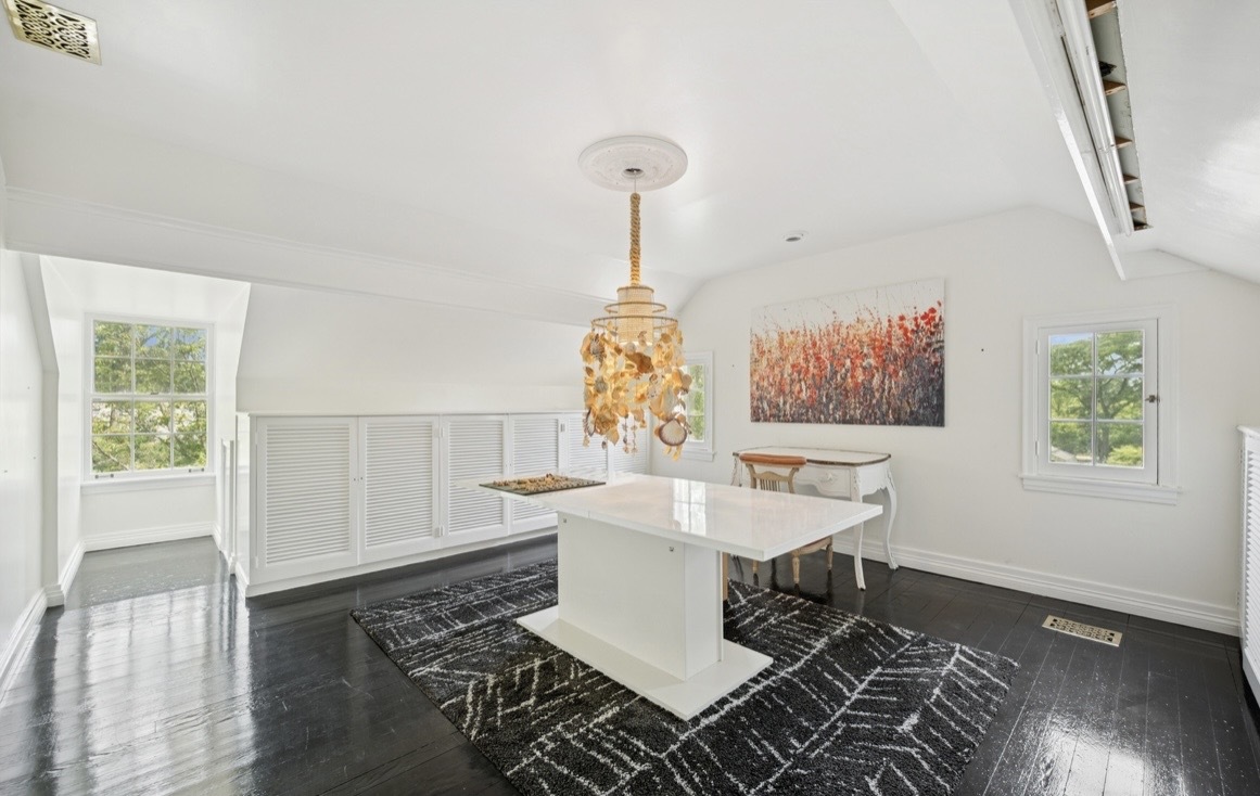 82 Woodley Road Property Photo 15
