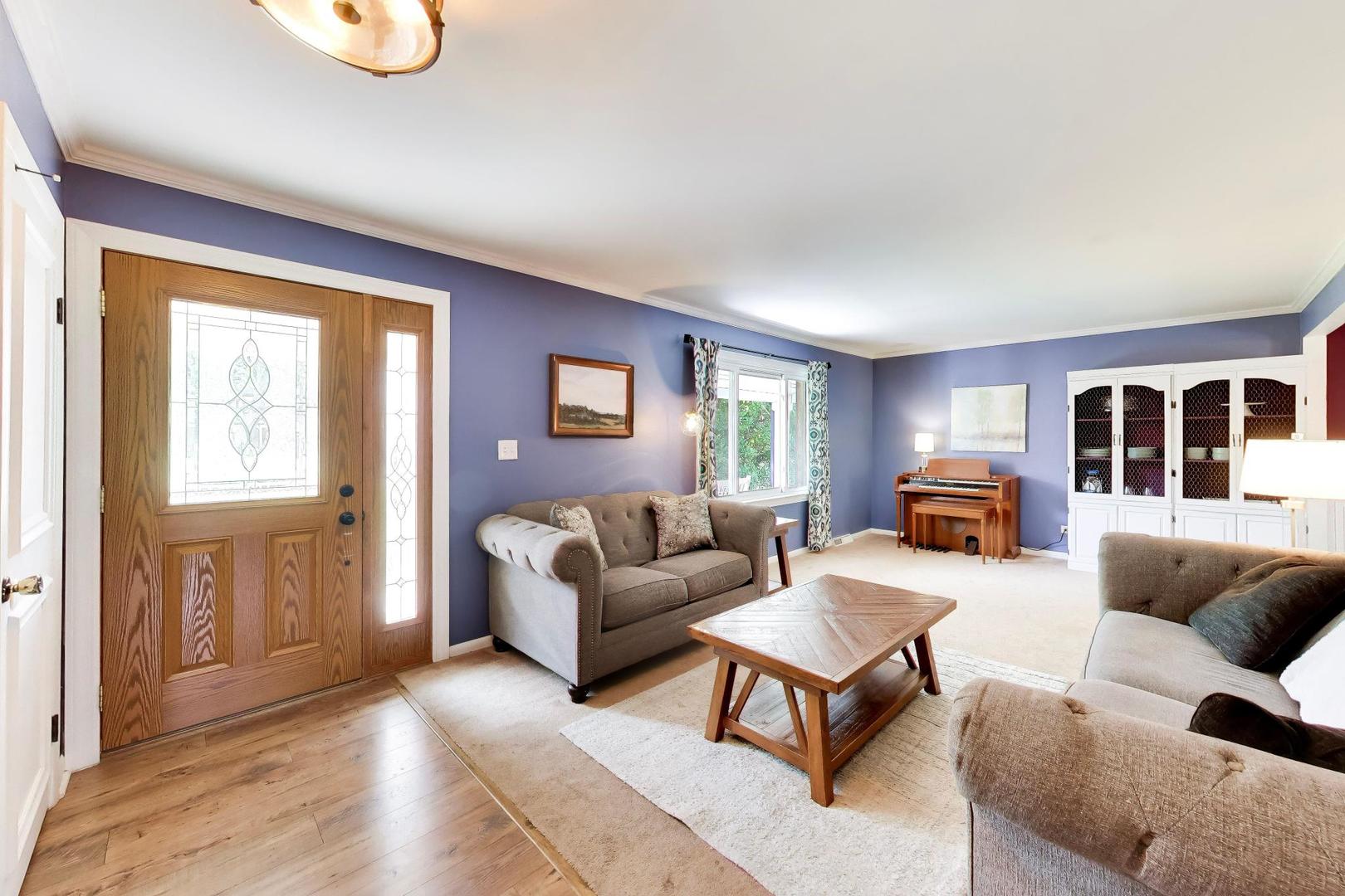 8 Charles Court Property Photo 4