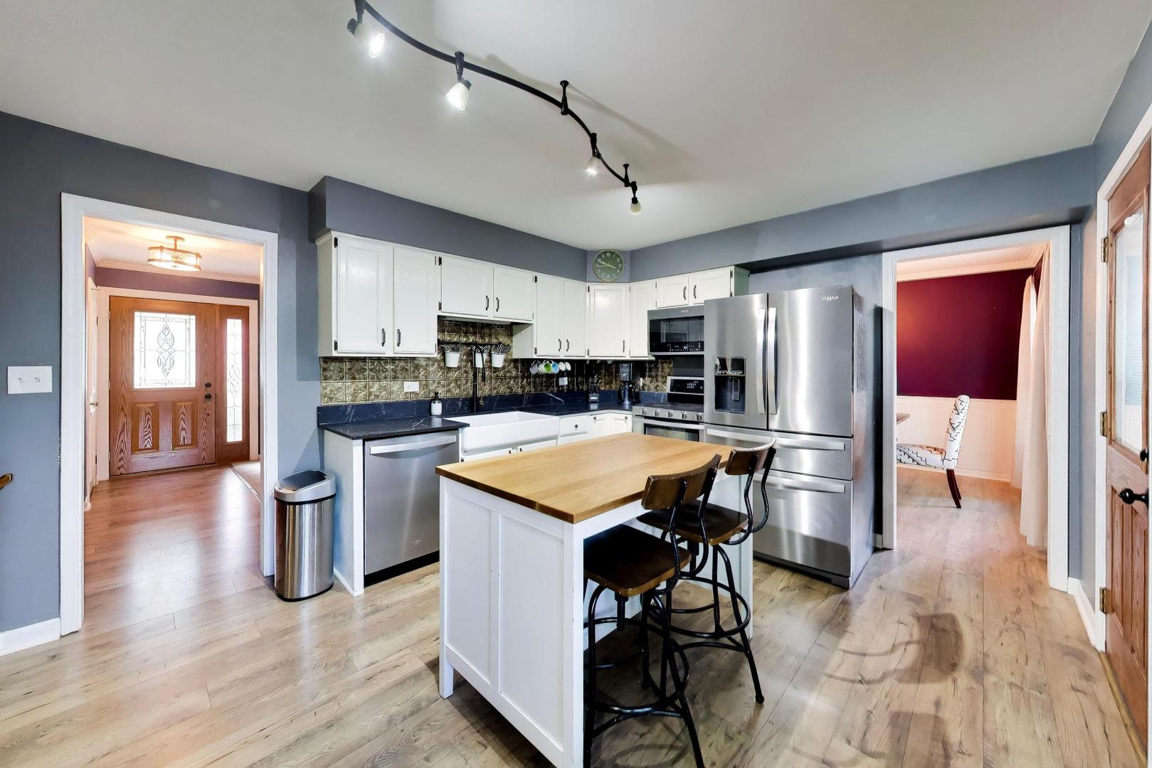 8 Charles Court Property Photo 10