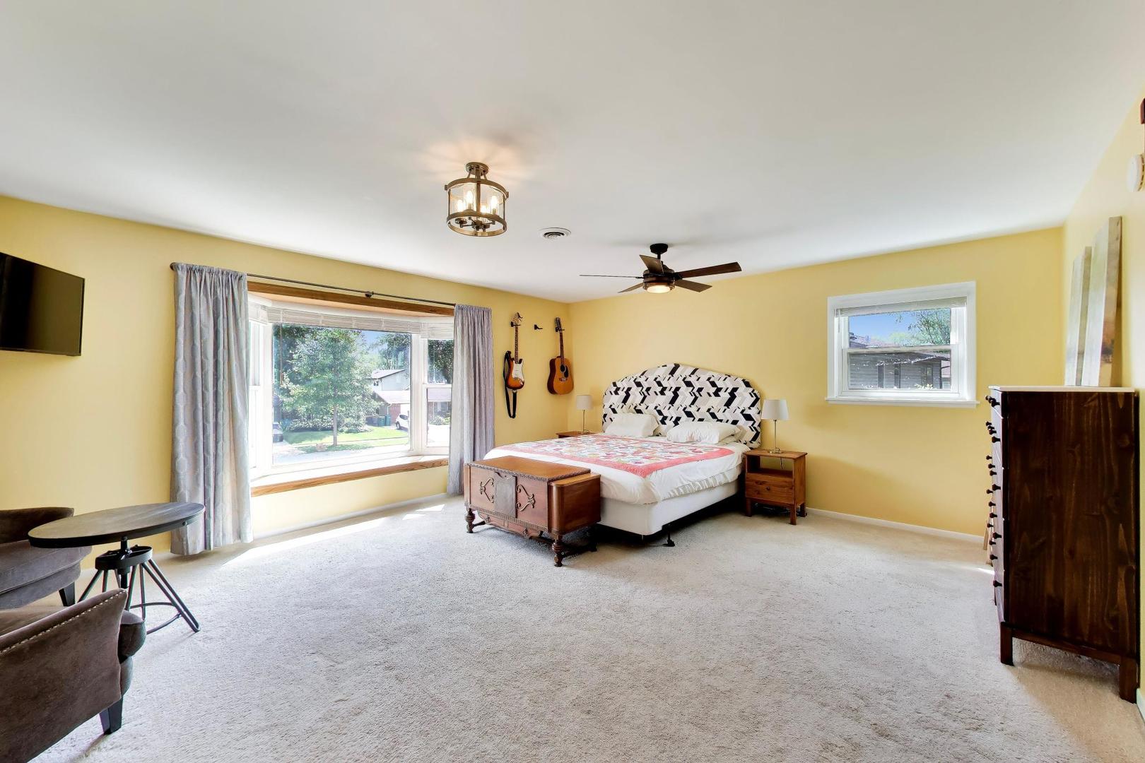 8 Charles Court Property Photo 12