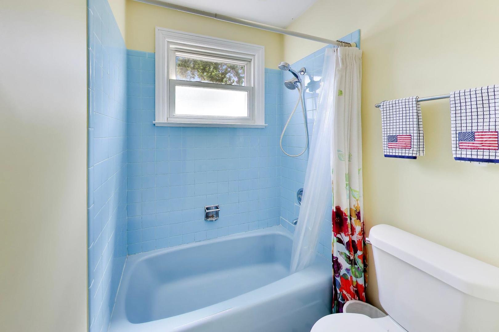 8 Charles Court Property Photo 28