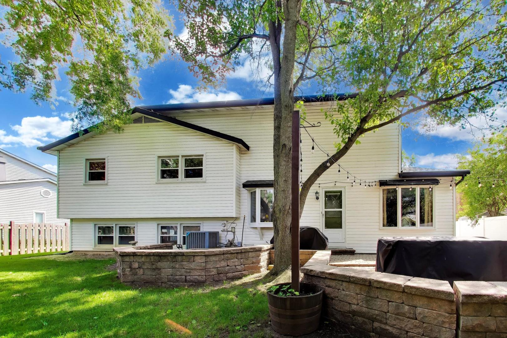 8 Charles Court Property Photo 38