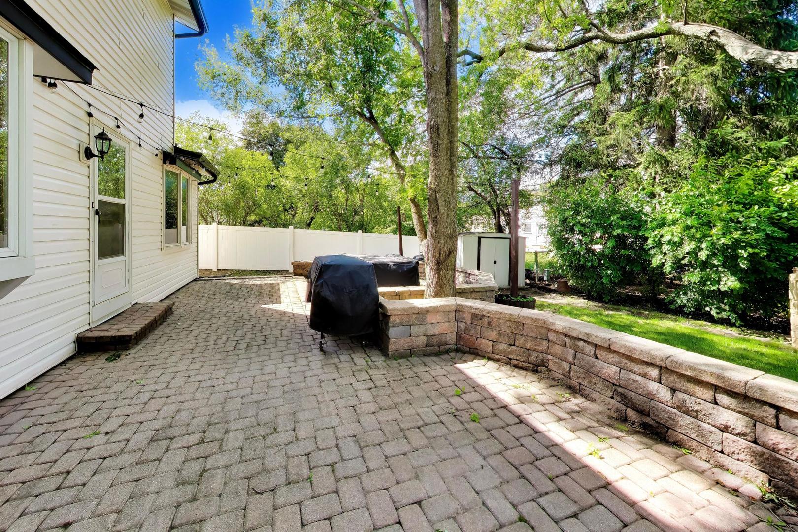 8 Charles Court Property Photo 39