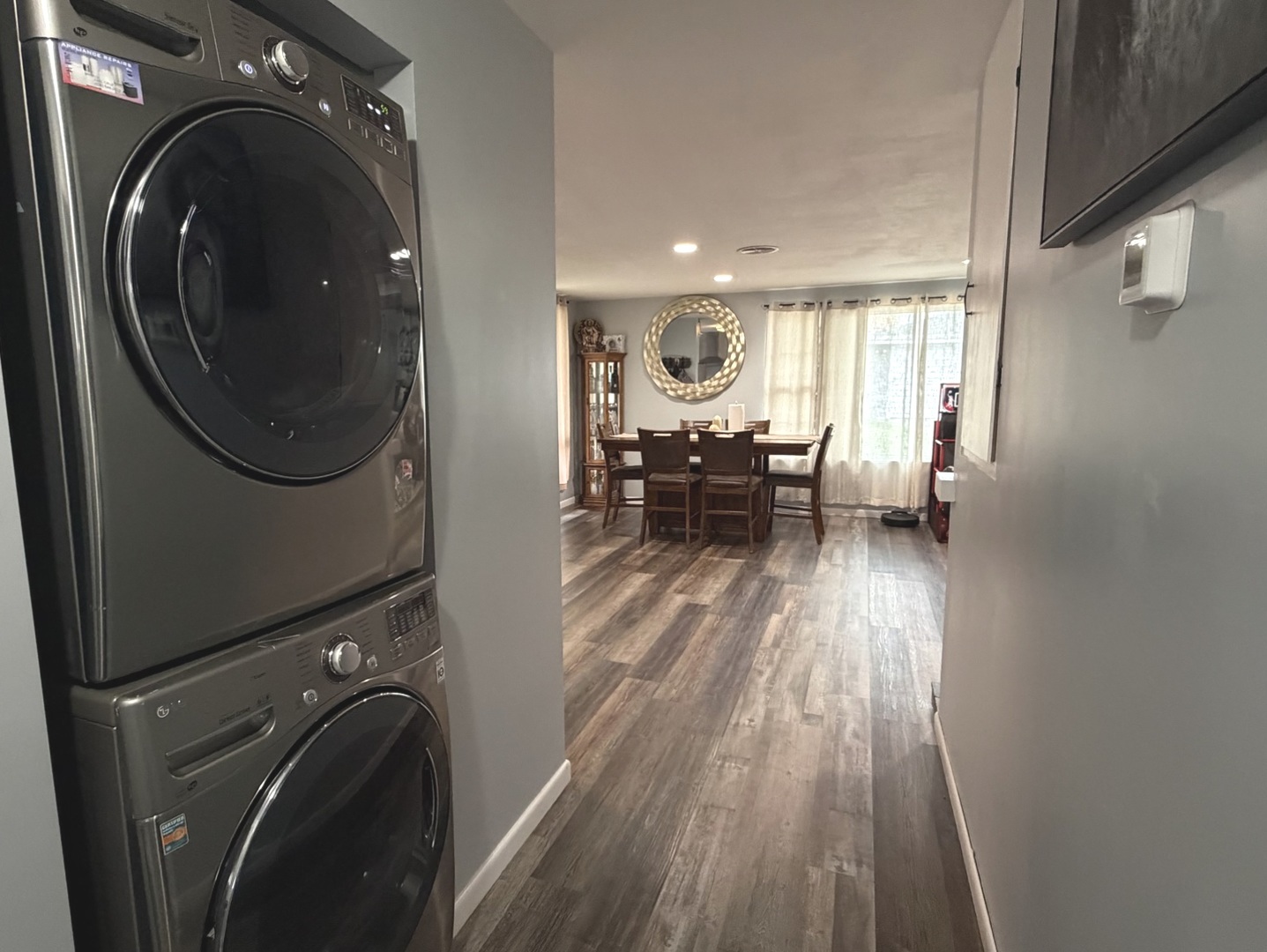 1911 N Hickory Street Property Photo 11