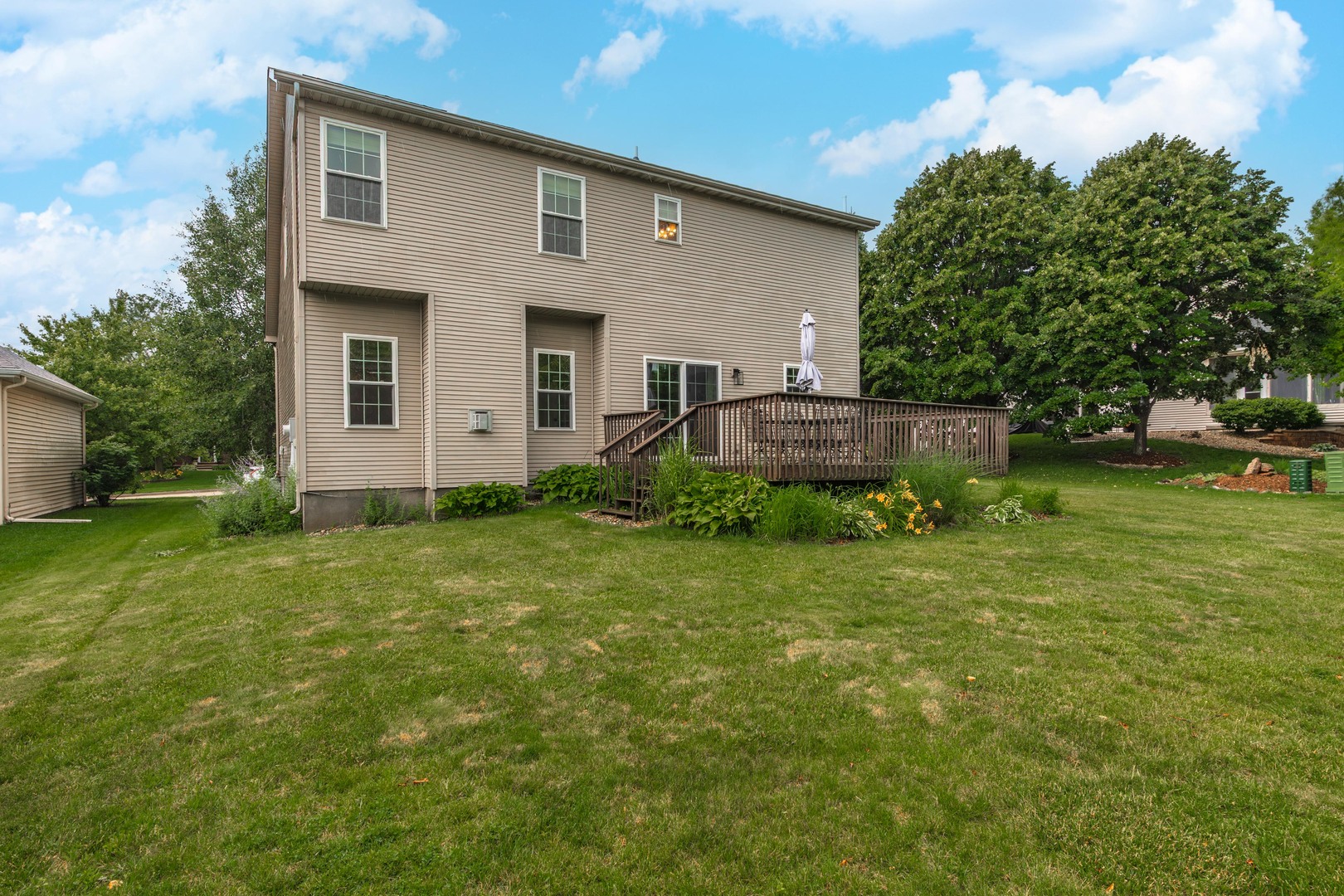980 Balsam Road Property Photo 4