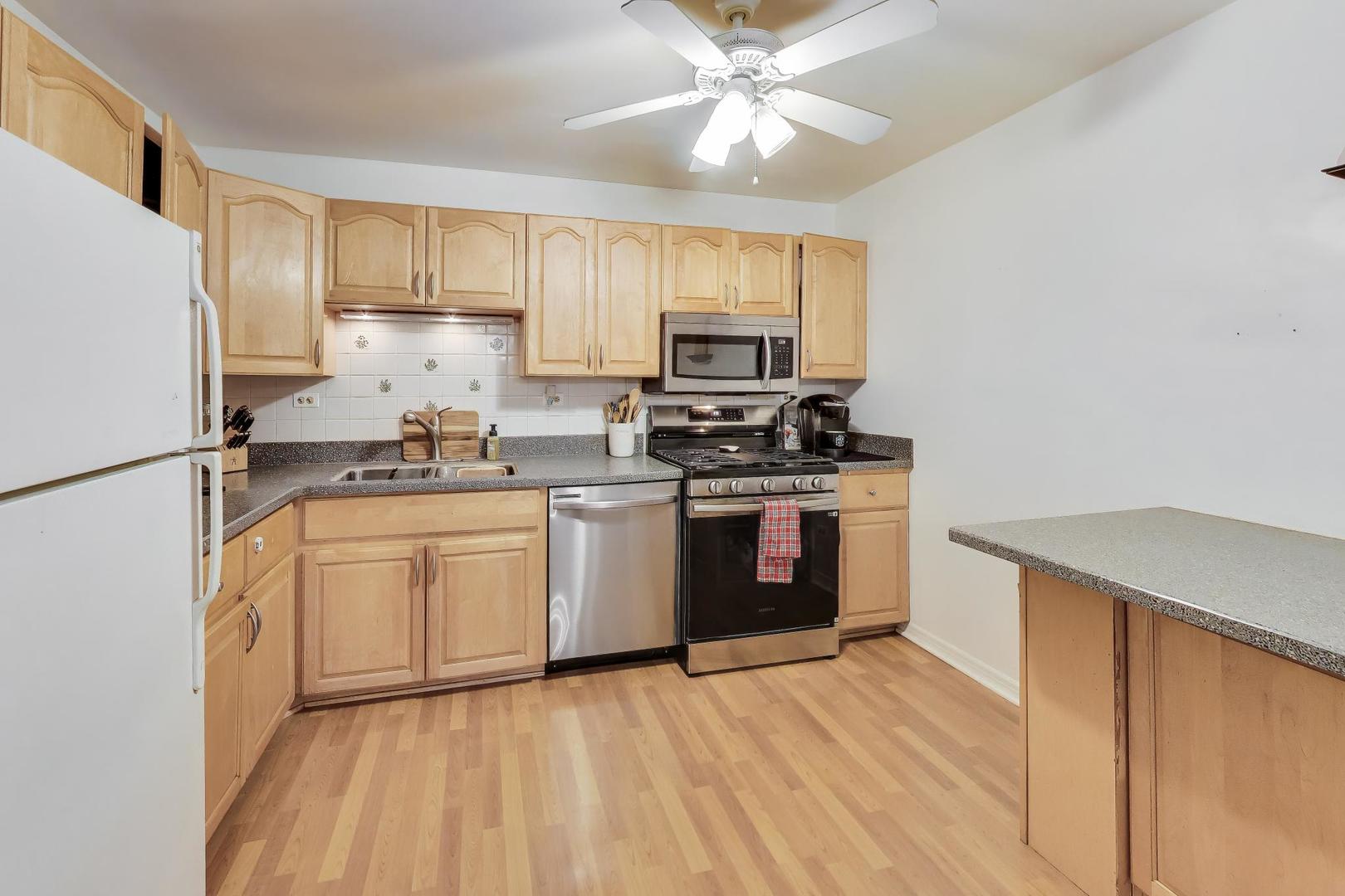445 S Cleveland Avenue 302 Property Photo 8