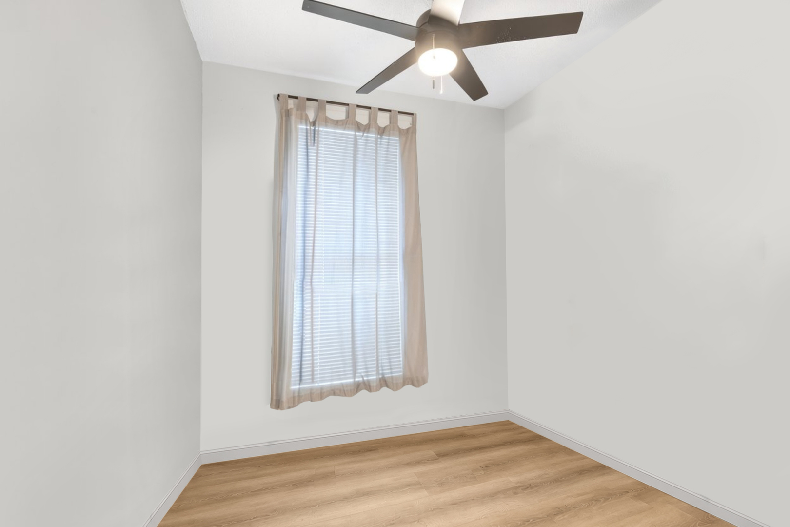 13219 S Houston Avenue Property Photo 5