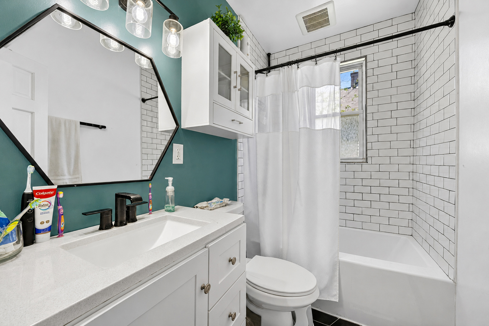 13219 S Houston Avenue Property Photo 11