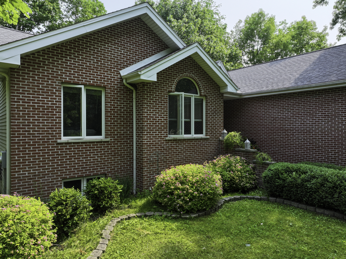 3 Wood Drive Property Photo 2