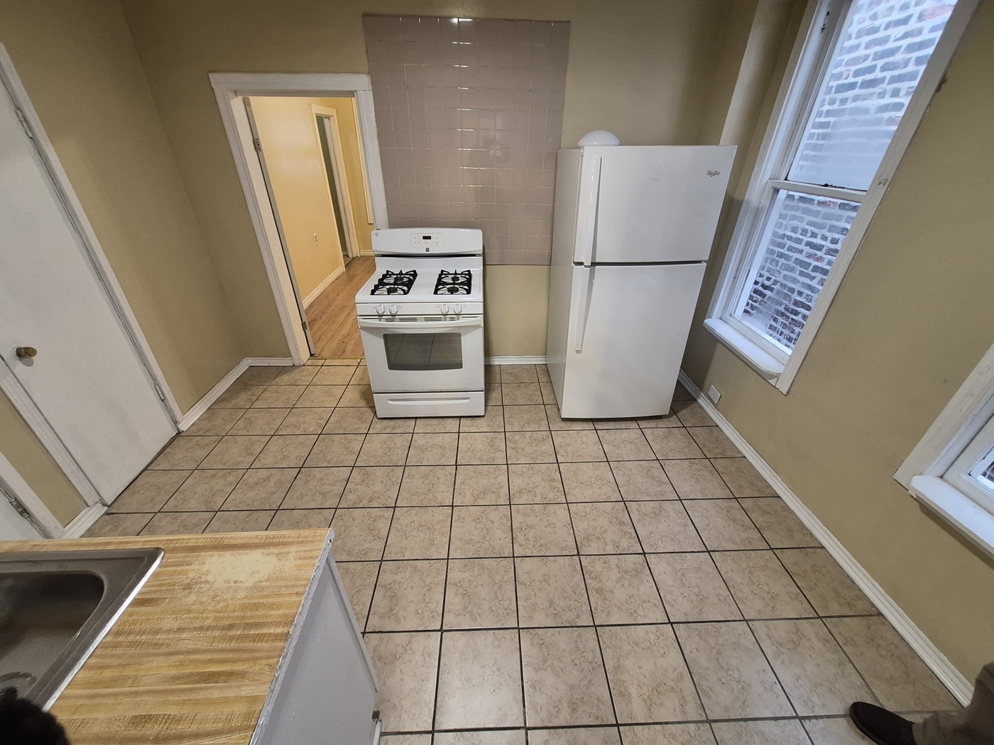 2046 W 19th Street 2 Property Photo 6