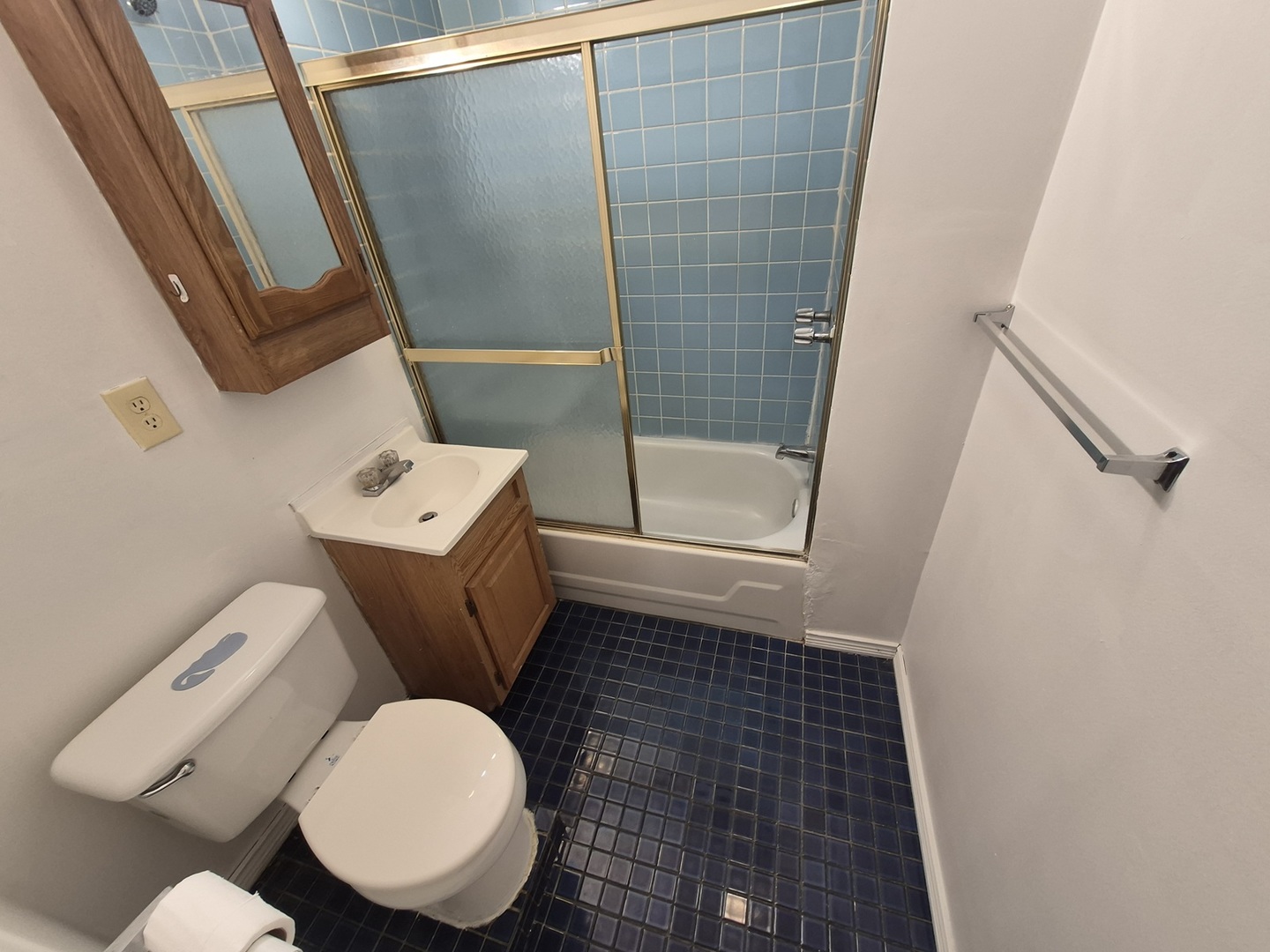 2046 W 19th Street 2 Property Photo 8