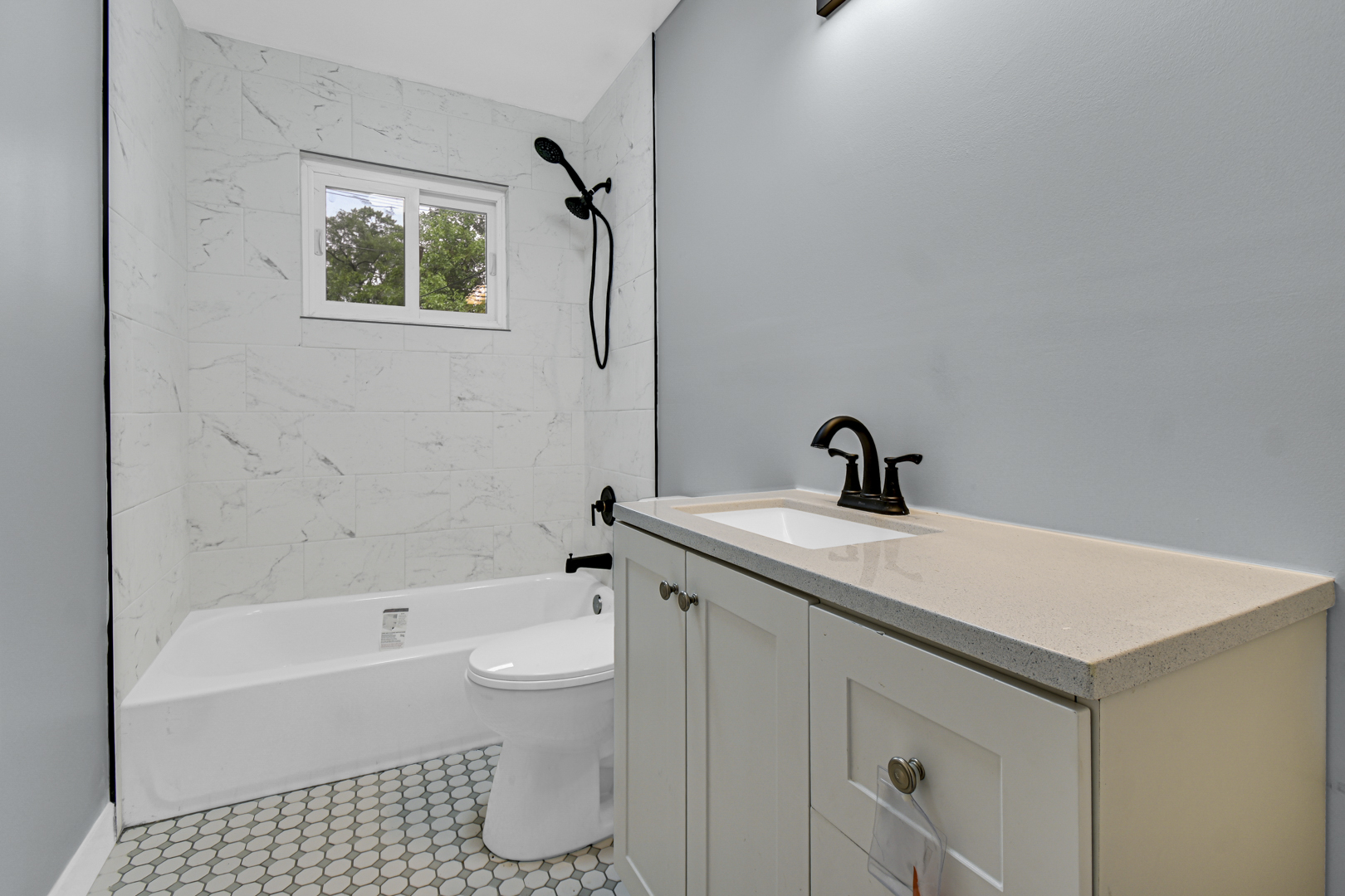 16158 Plymouth Drive Property Photo 8