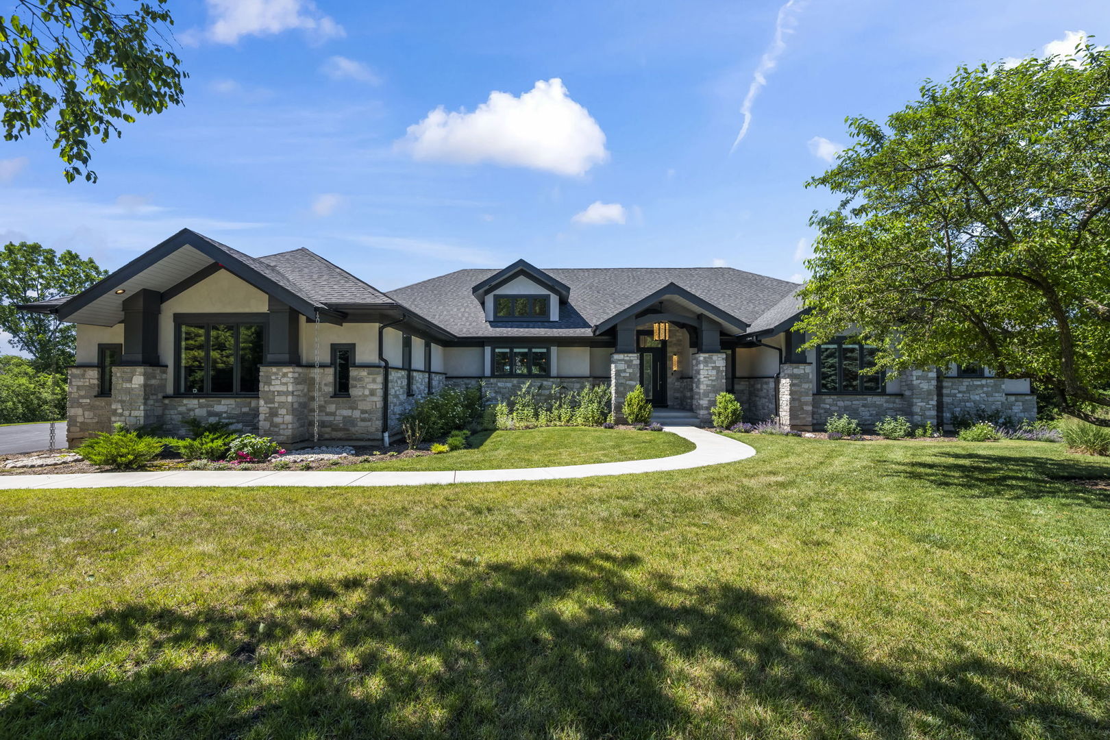 26153 W Cuba Road Property Photo 1