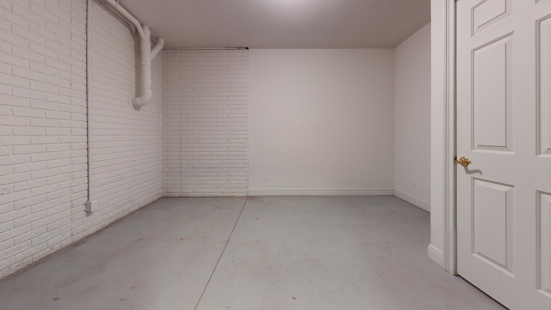 2610 Castlerock Drive Property Photo 17