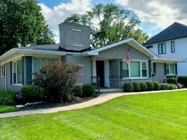 308 E 55th Street Property Photo 1