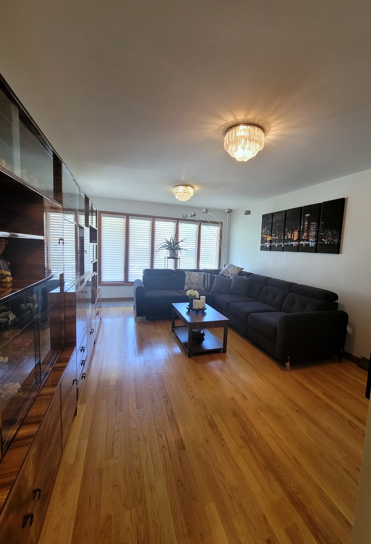 7043 40th Street Property Photo 3