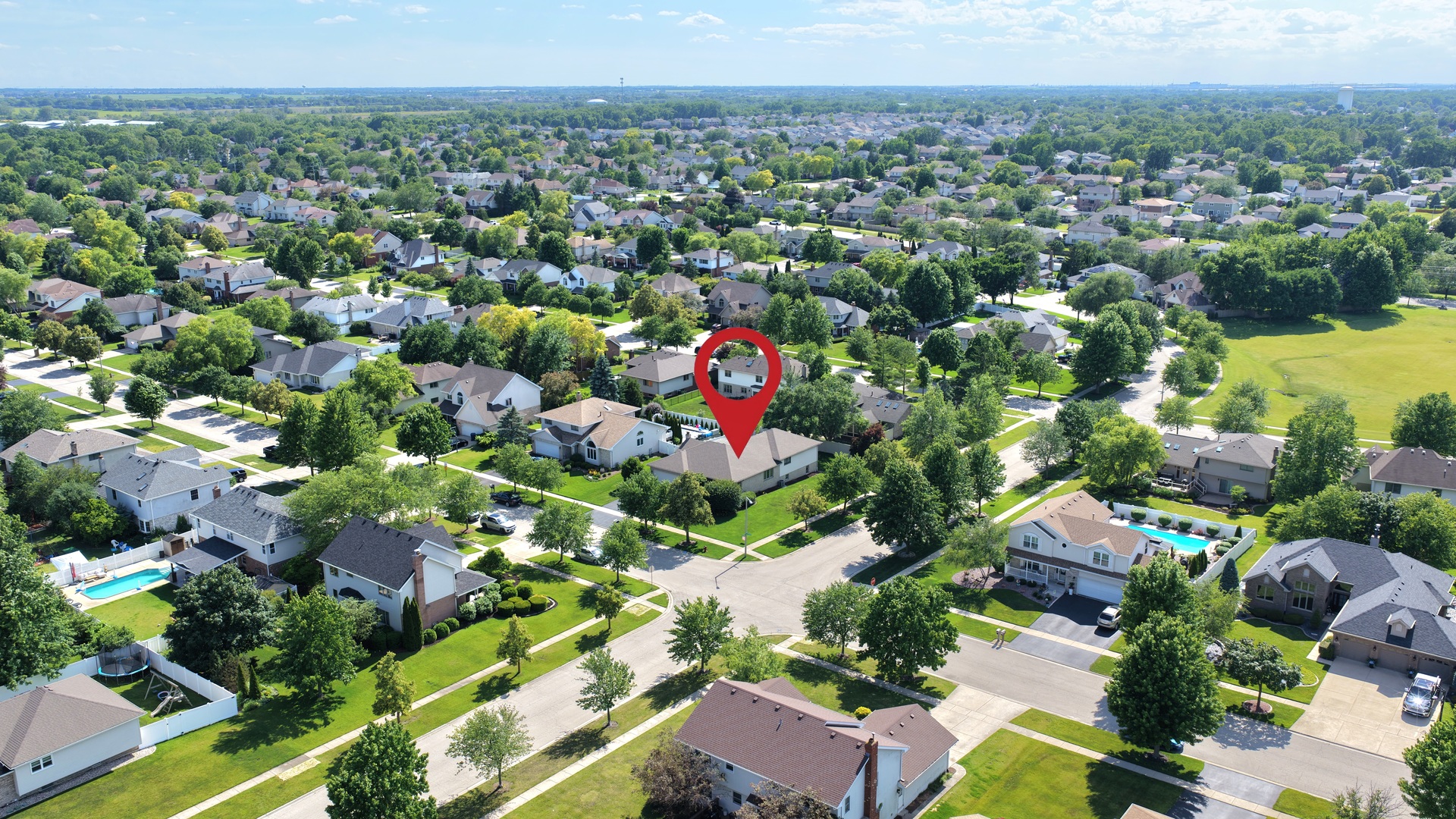 601 Lisson Property Photo 3