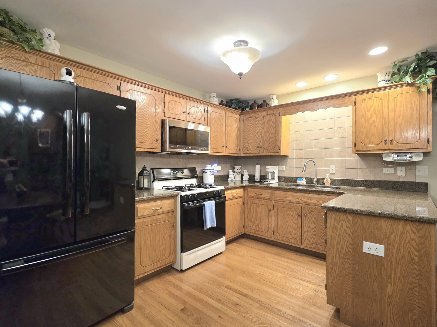 601 Lisson Property Photo 6
