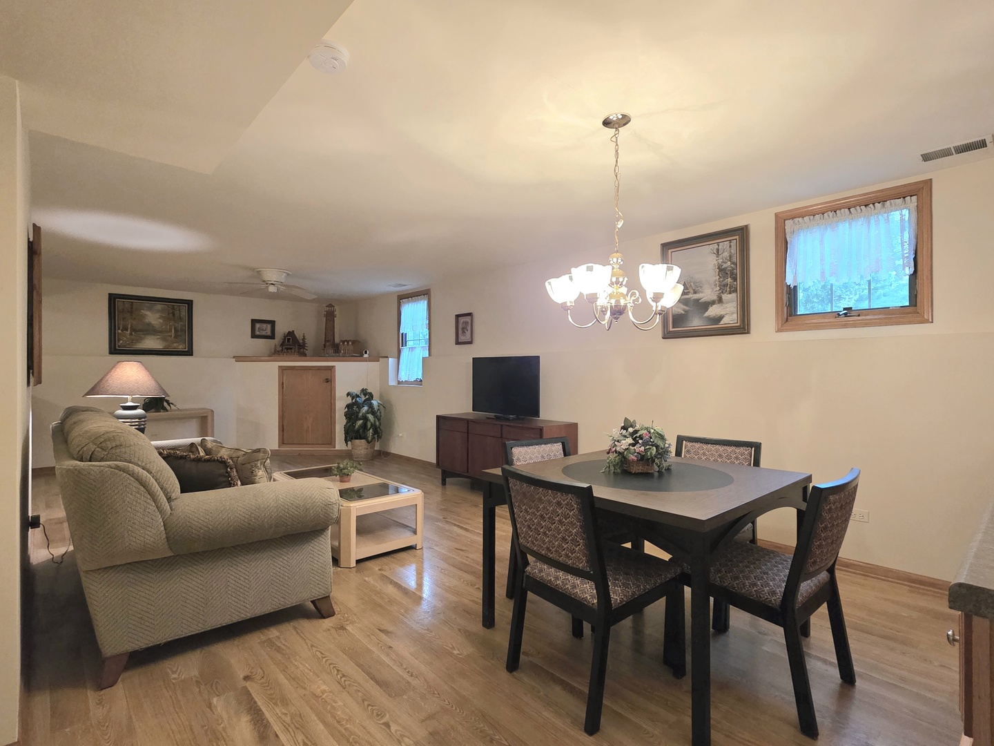 601 Lisson Property Photo 16