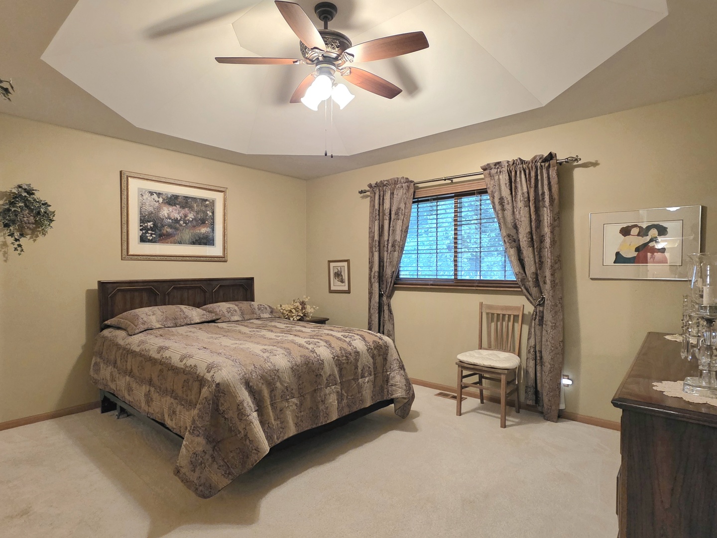 601 Lisson Property Photo 18