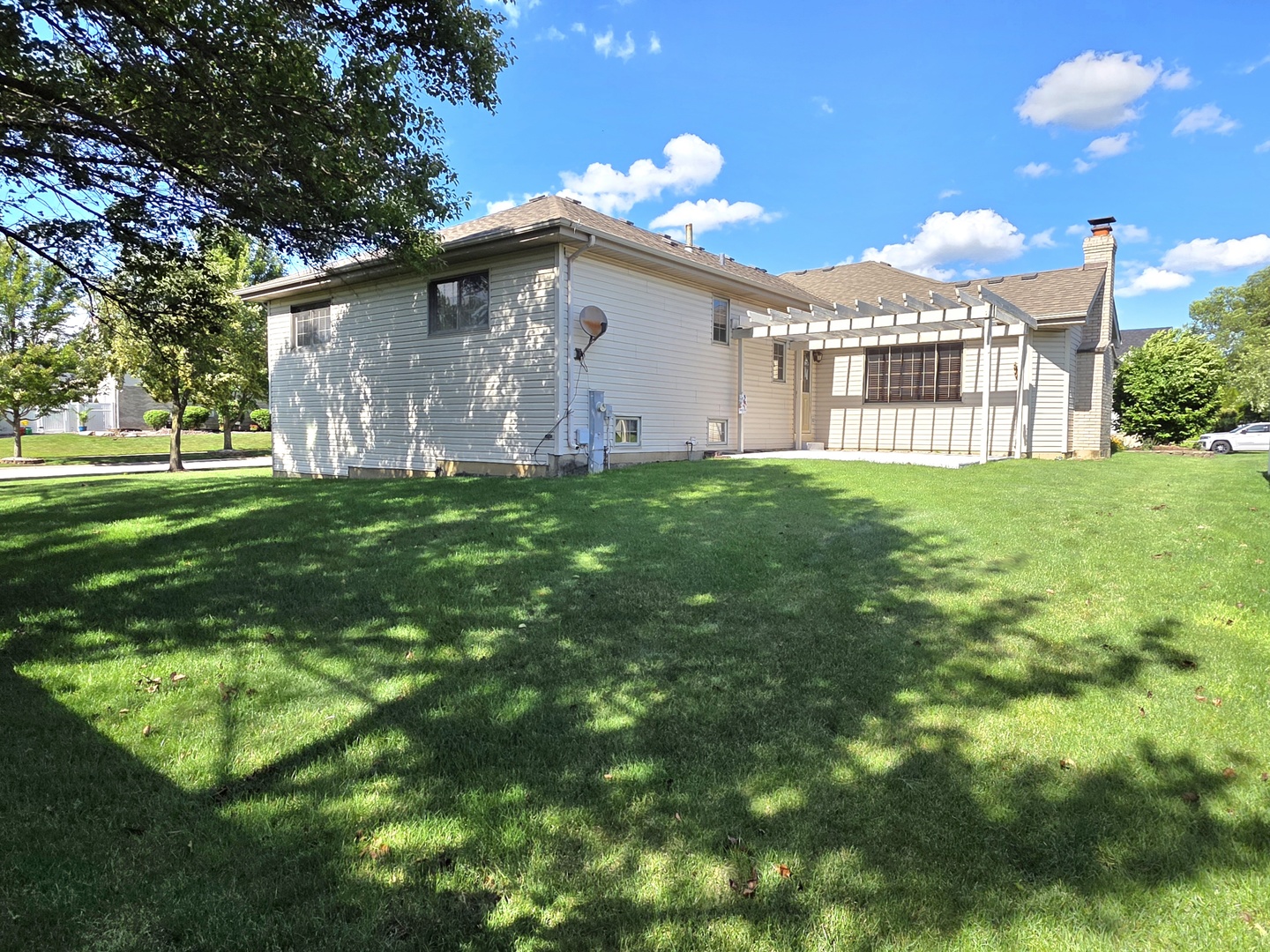 601 Lisson Property Photo 24