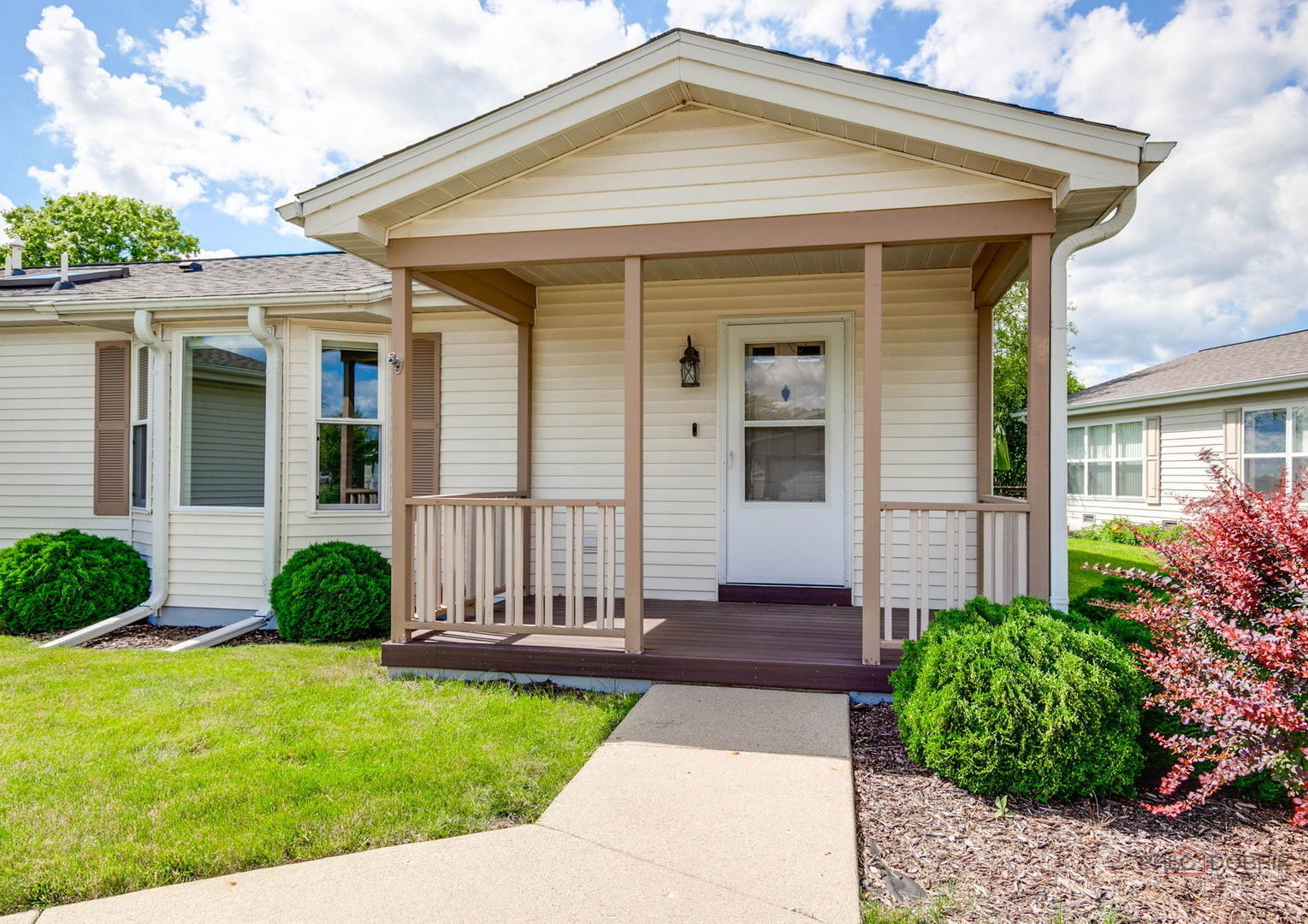 1815 Paddock Court Property Photo 2