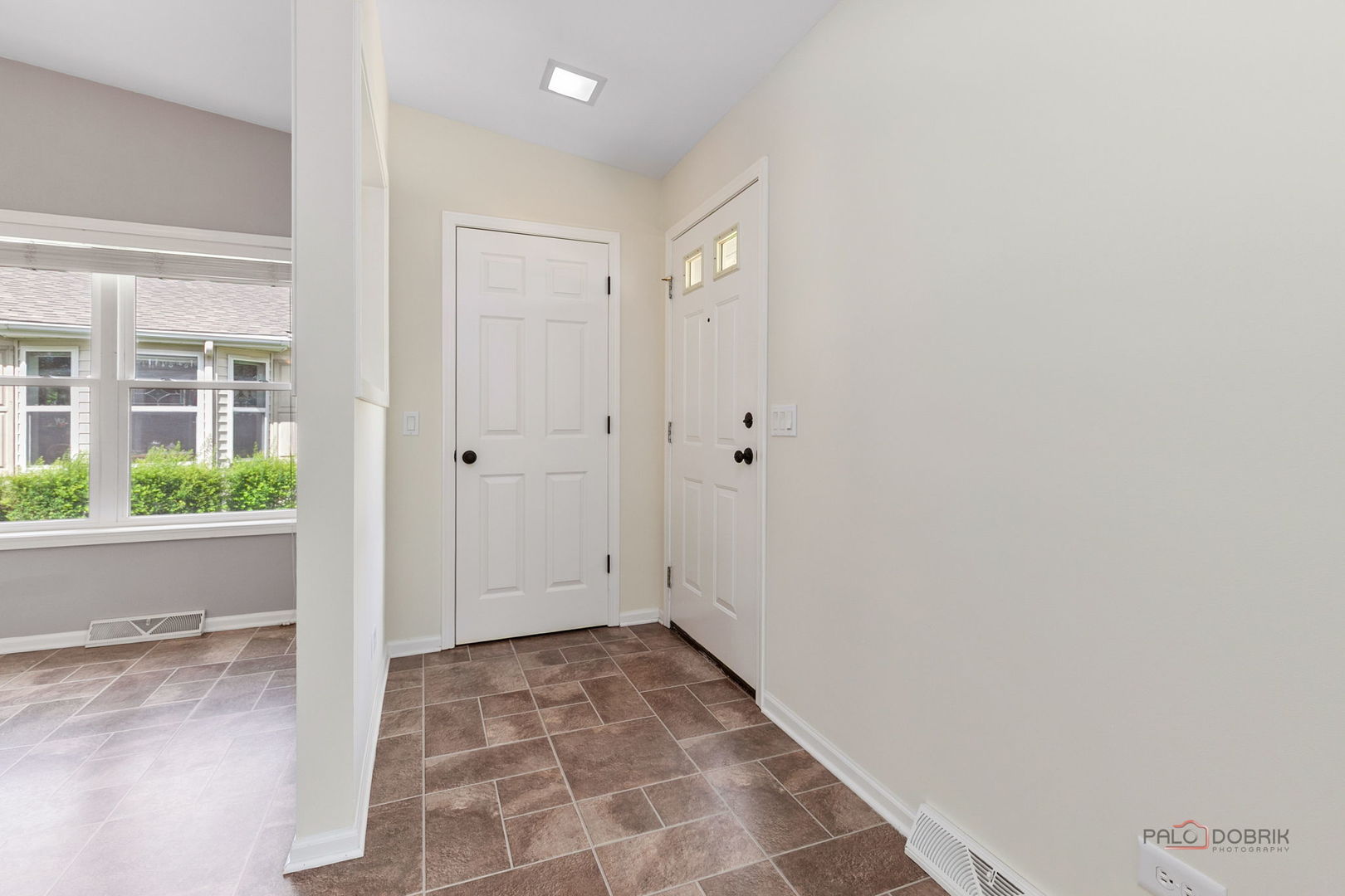 1815 Paddock Court Property Photo 3